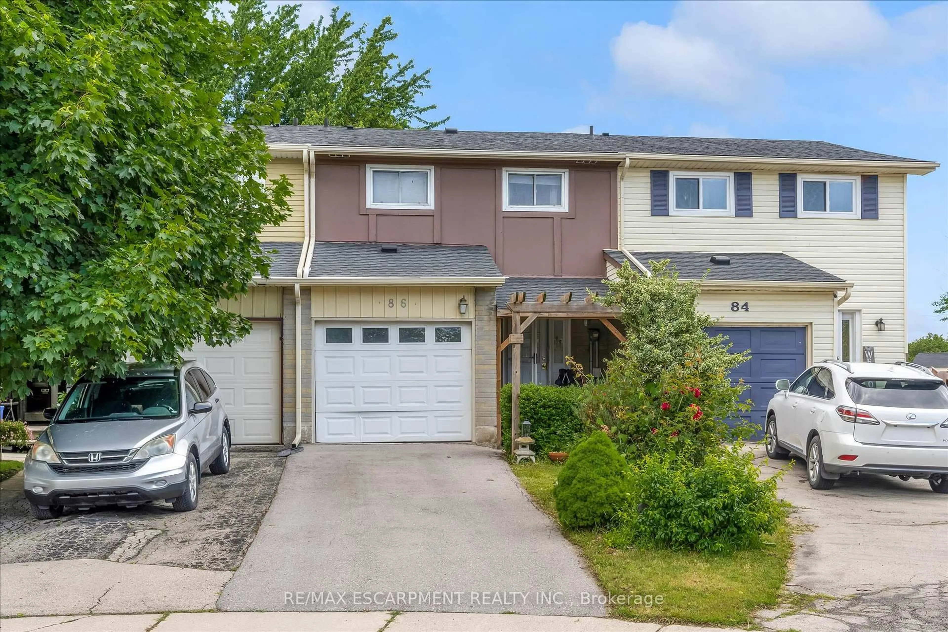 Home with vinyl exterior material, street for 86 Golden Orchard Rd, Hamilton Ontario L9C 6J5
