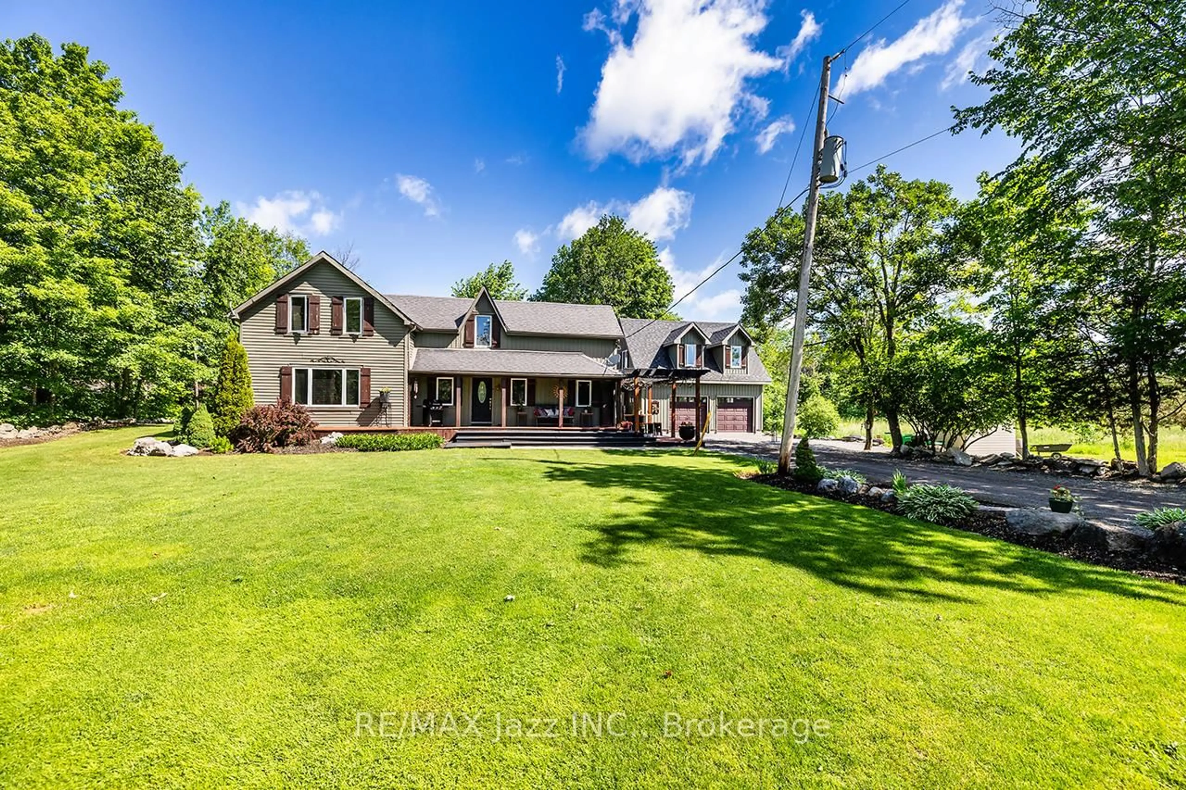 A pic from outside/outdoor area/front of a property/back of a property/a pic from drone, unknown for 641 Enright Rd, Shannonville Ontario K0K 3A0
