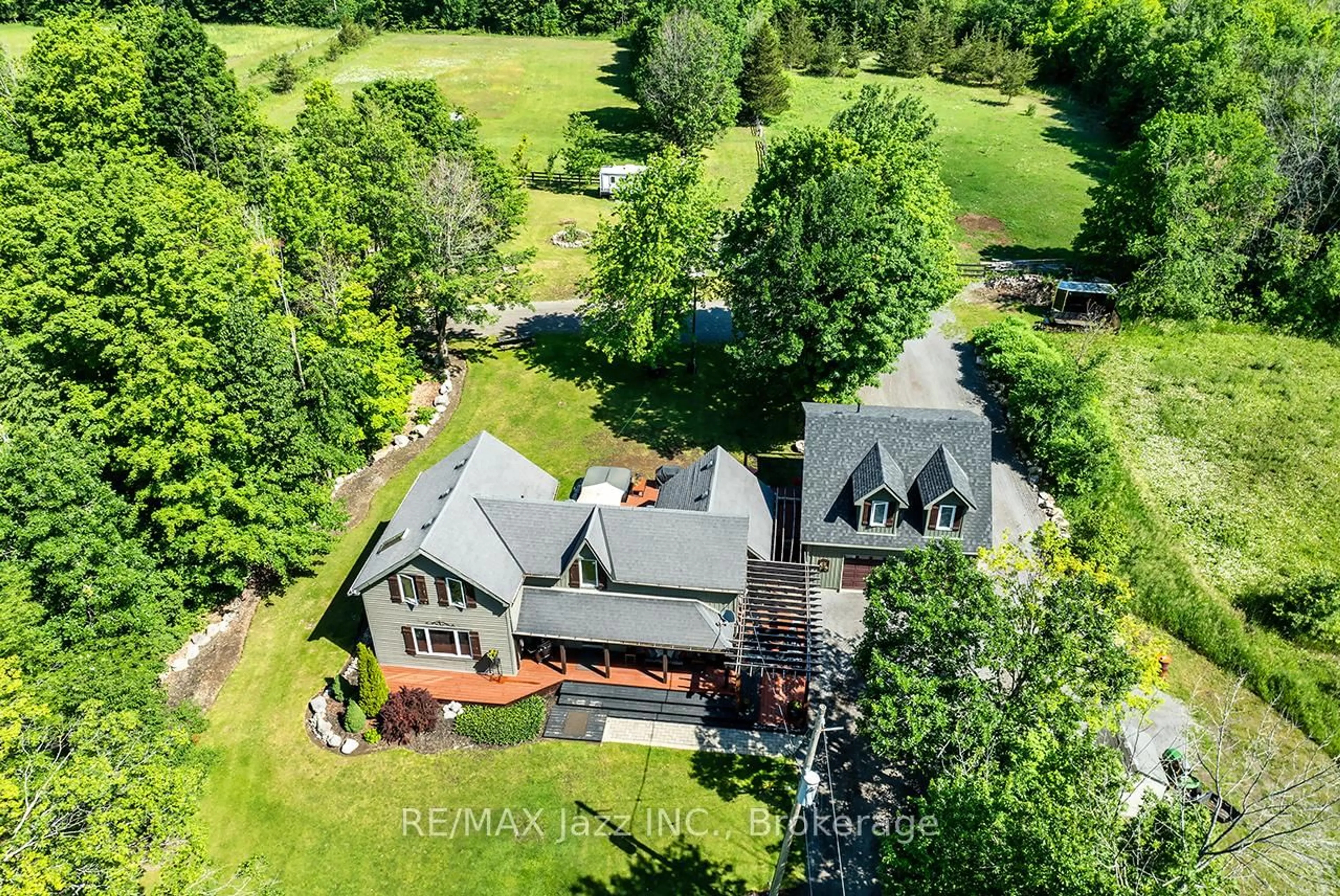 A pic from outside/outdoor area/front of a property/back of a property/a pic from drone, unknown for 641 Enright Rd, Shannonville Ontario K0K 3A0
