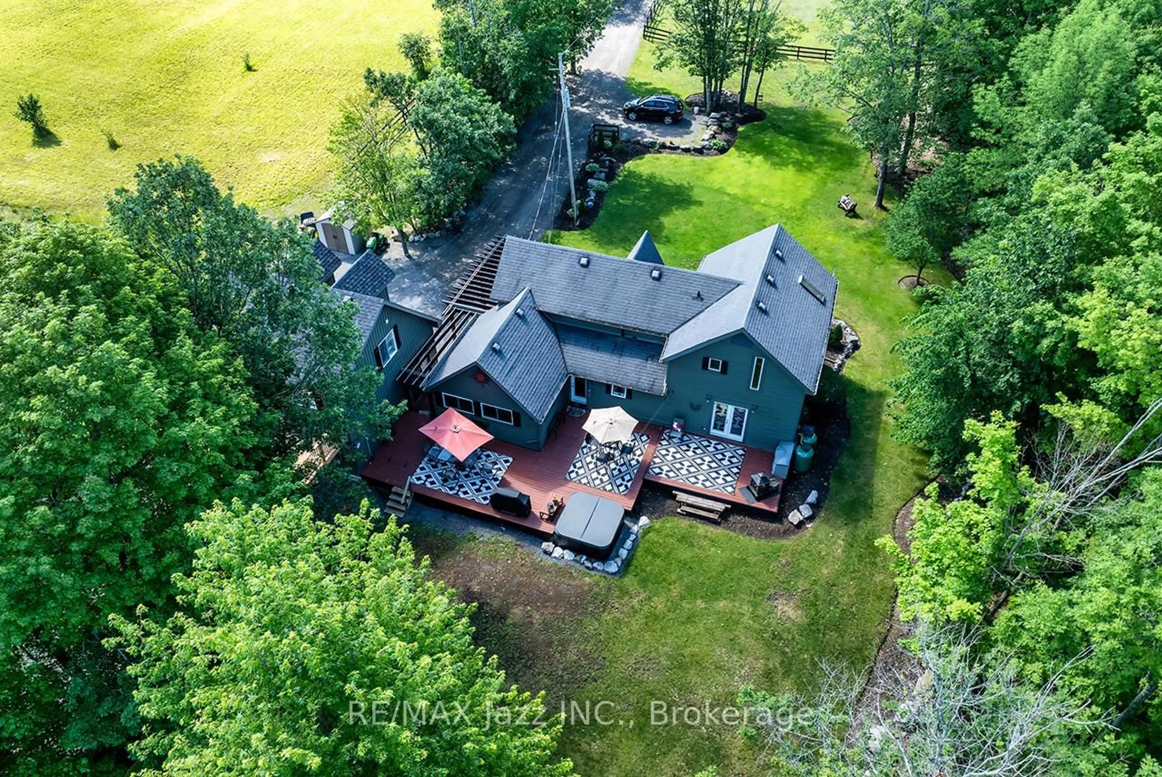 A pic from outside/outdoor area/front of a property/back of a property/a pic from drone, unknown for 641 Enright Rd, Shannonville Ontario K0K 3A0