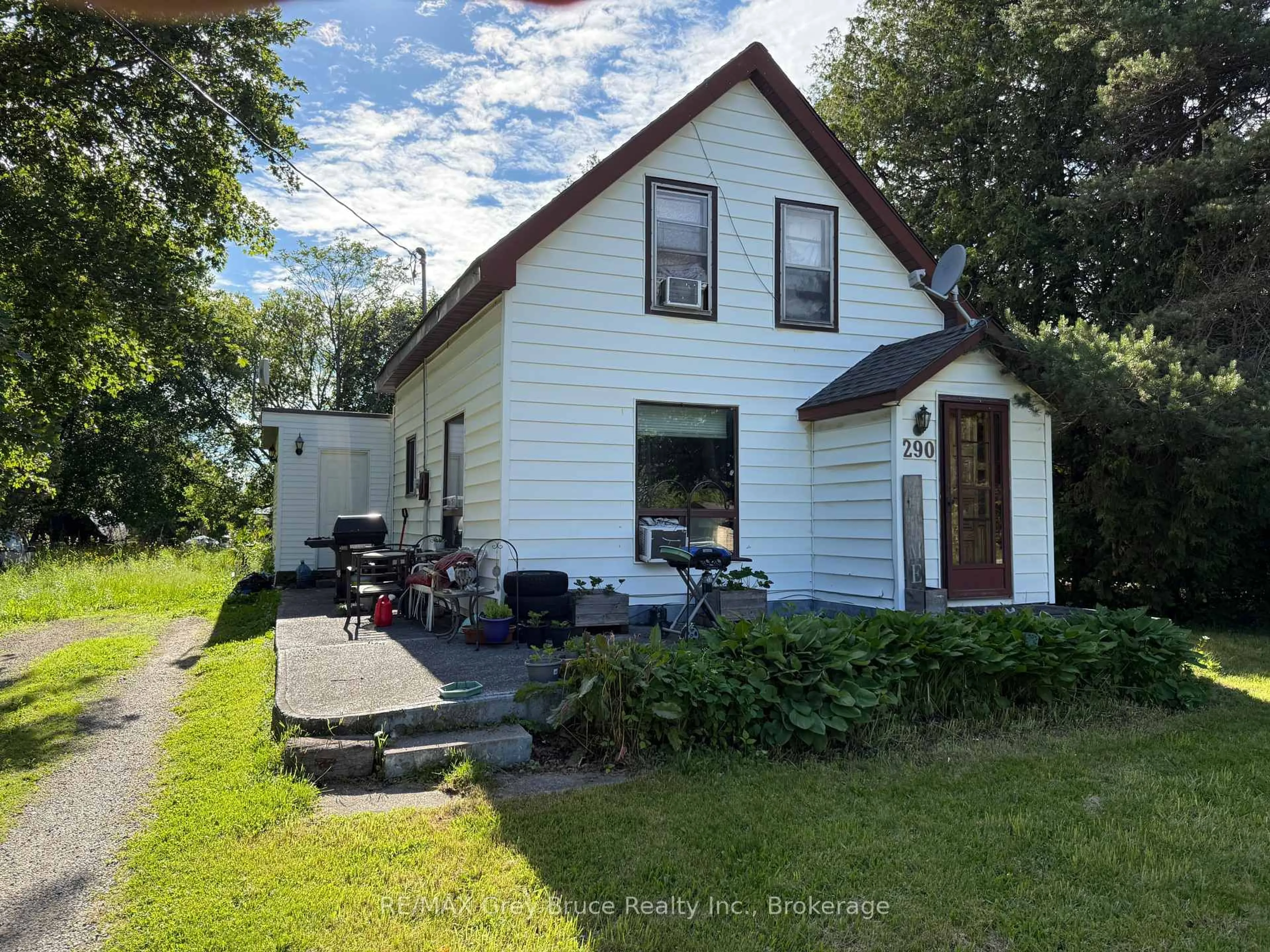A pic from outside/outdoor area/front of a property/back of a property/a pic from drone, street for 290 Berford St, South Bruce Peninsula Ontario N0H 2T0