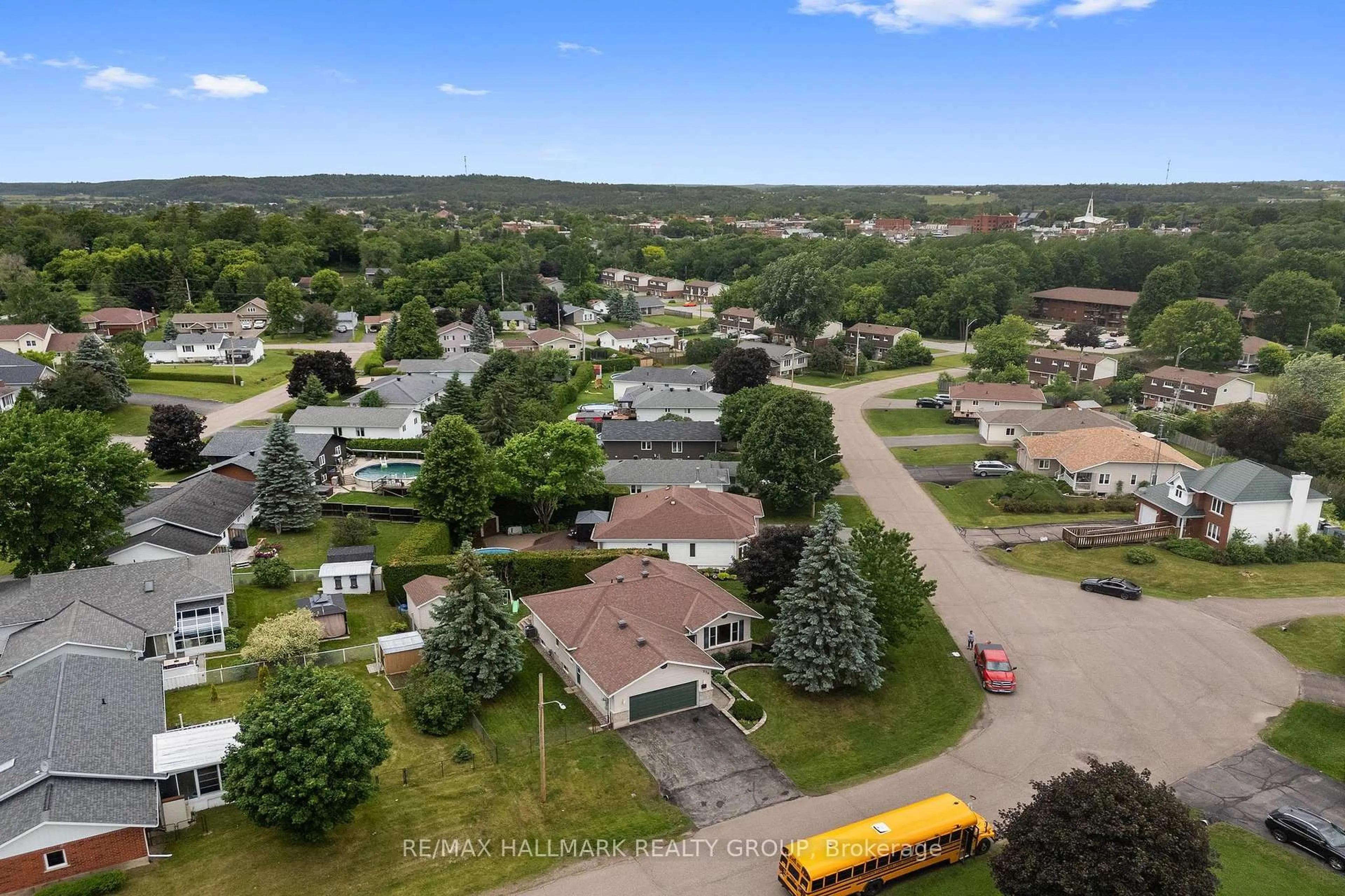 A pic from outside/outdoor area/front of a property/back of a property/a pic from drone, street for 236 Vanier Cres, Renfrew Ontario K7V 4M9