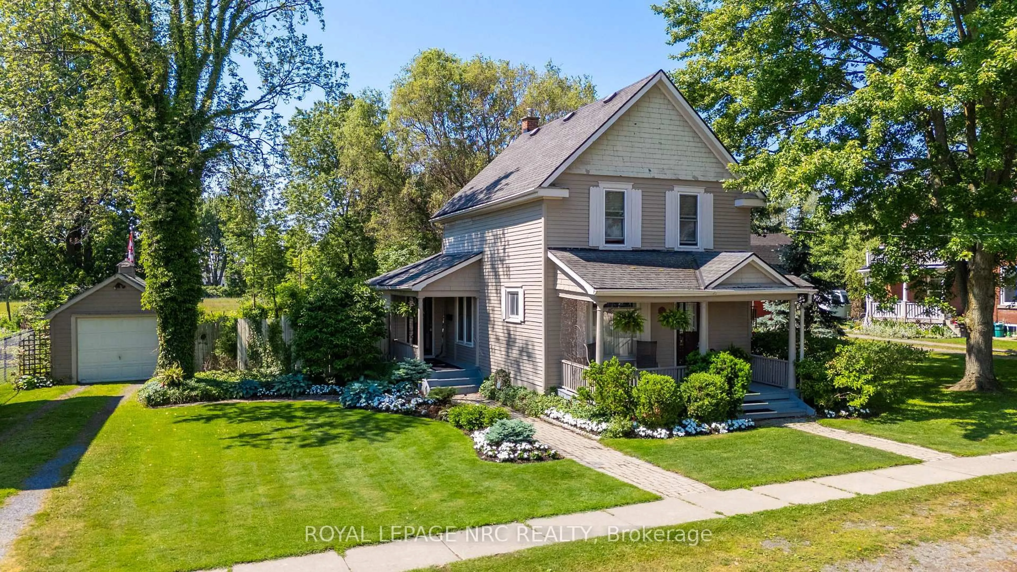 A pic from outside/outdoor area/front of a property/back of a property/a pic from drone, street for 146 Neff St, Port Colborne Ontario L3K 3T4