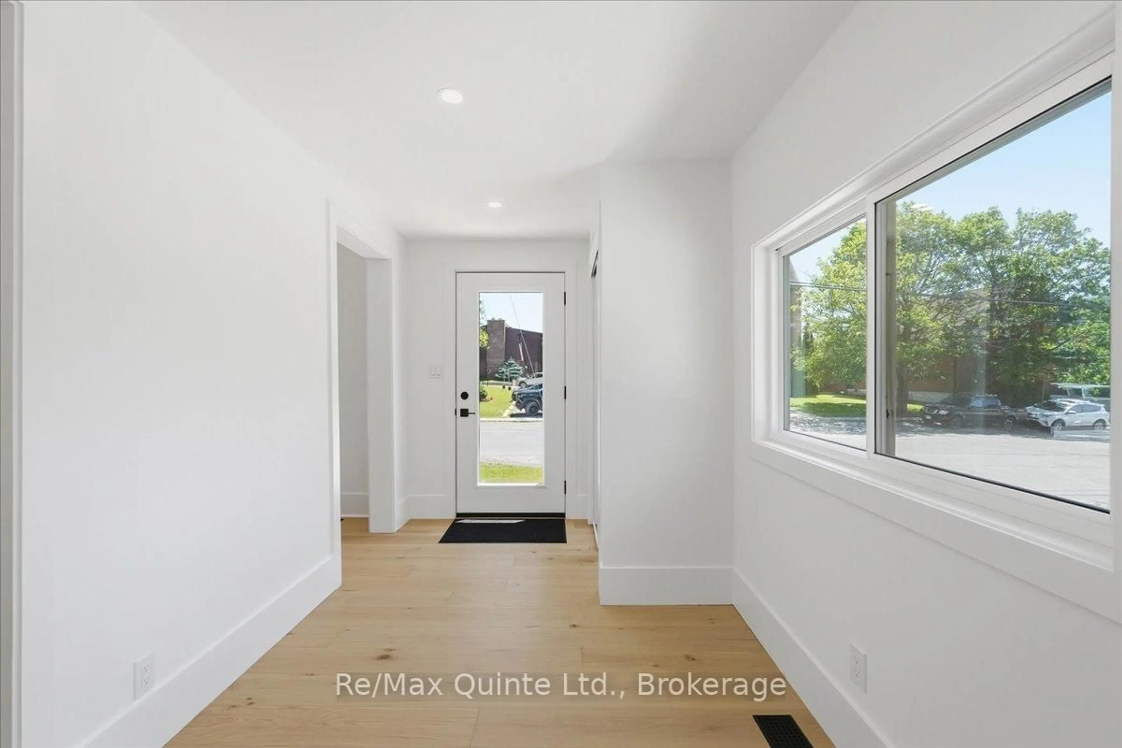 Indoor entryway for 11 Eyre St, Prince Edward County Ontario K0K 2T0