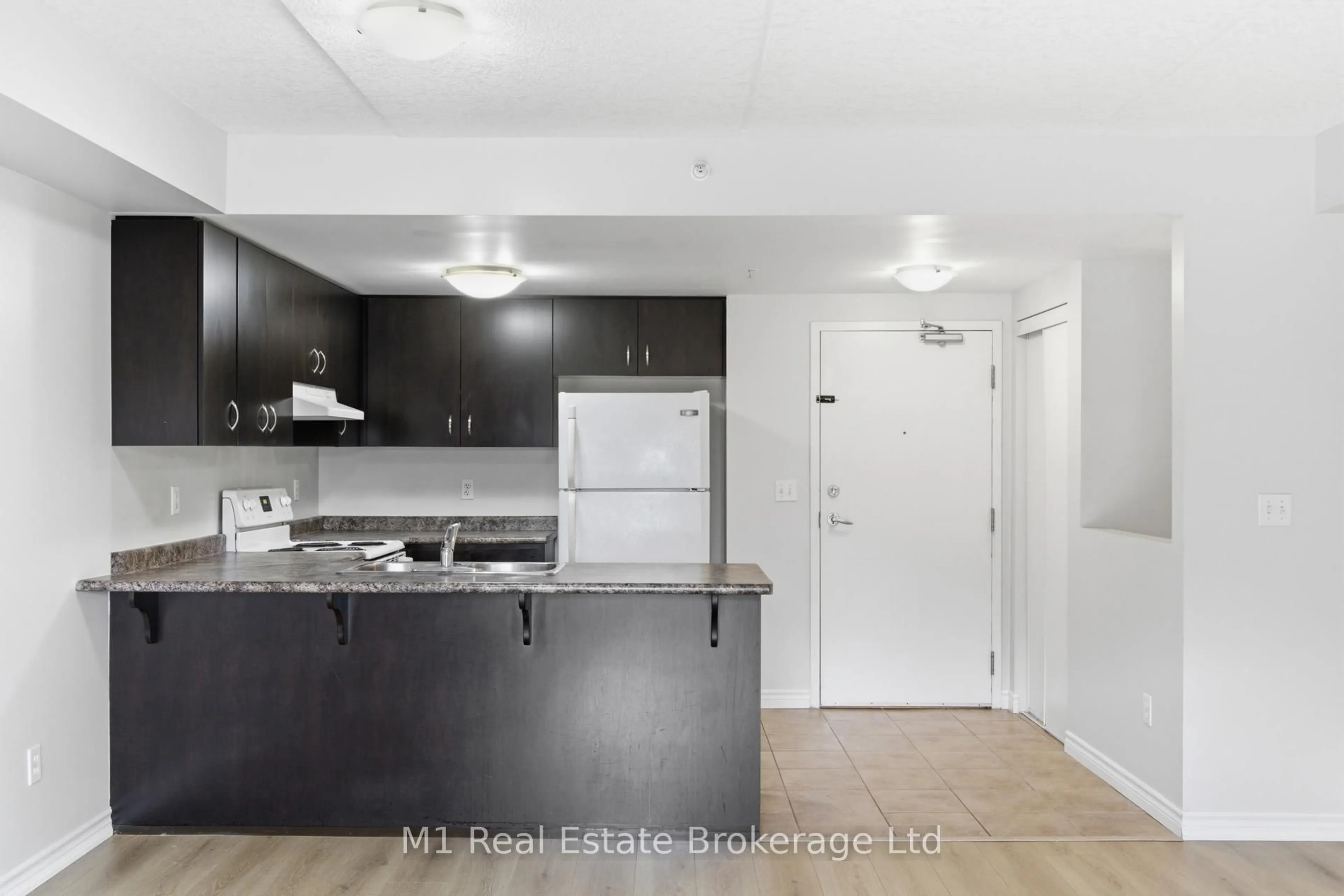 Standard kitchen, unknown for 45 Goodwin Dr #311, Guelph Ontario N1L 0E9