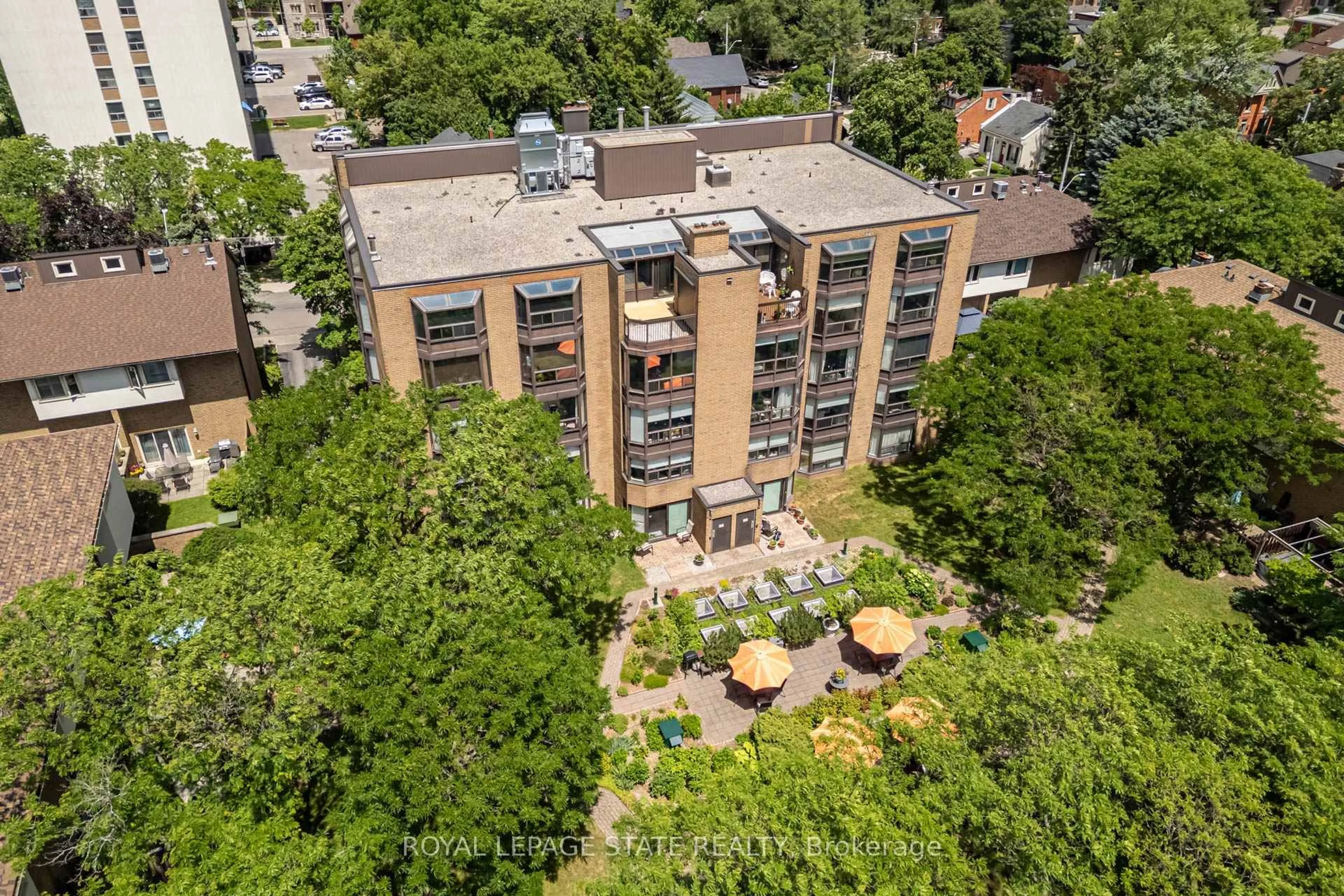 A pic from outside/outdoor area/front of a property/back of a property/a pic from drone, city buildings view from balcony for 197 Duke St #503, Hamilton Ontario L8P 4V4