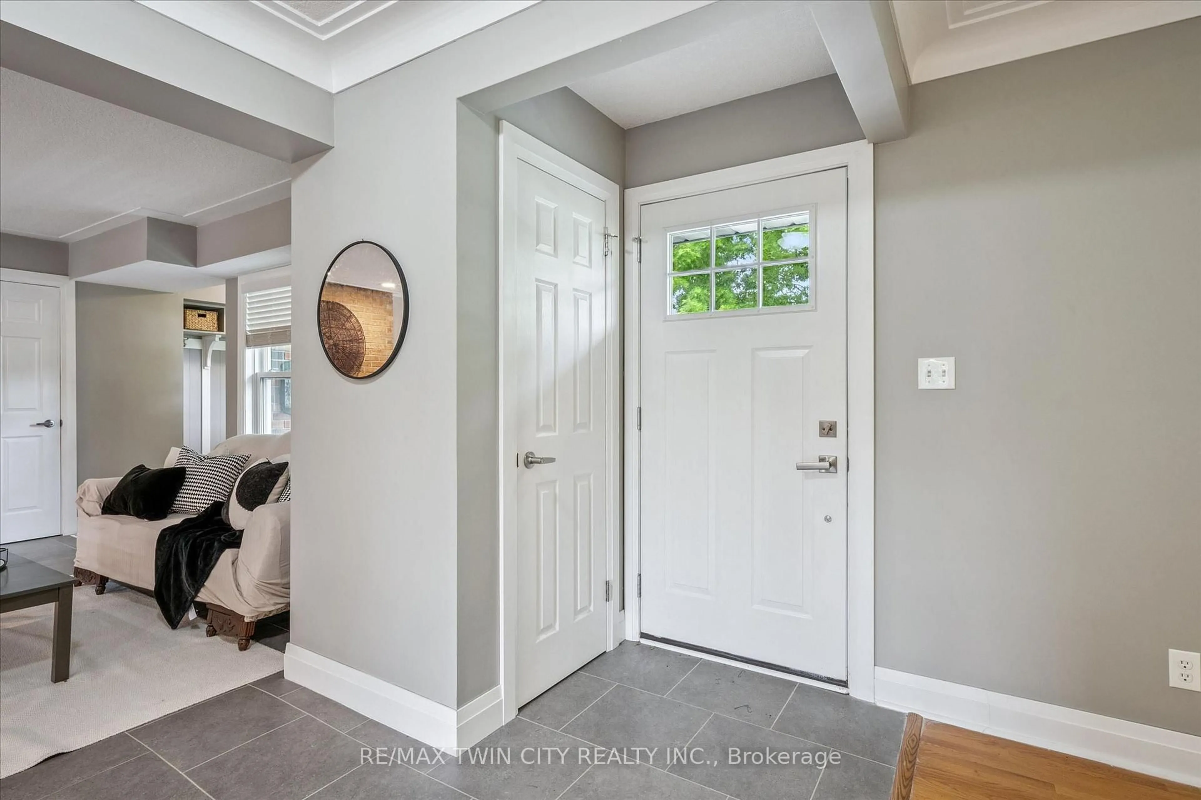 Indoor entryway for 885 Winston Blvd, North Perth Ontario N4W 1P5