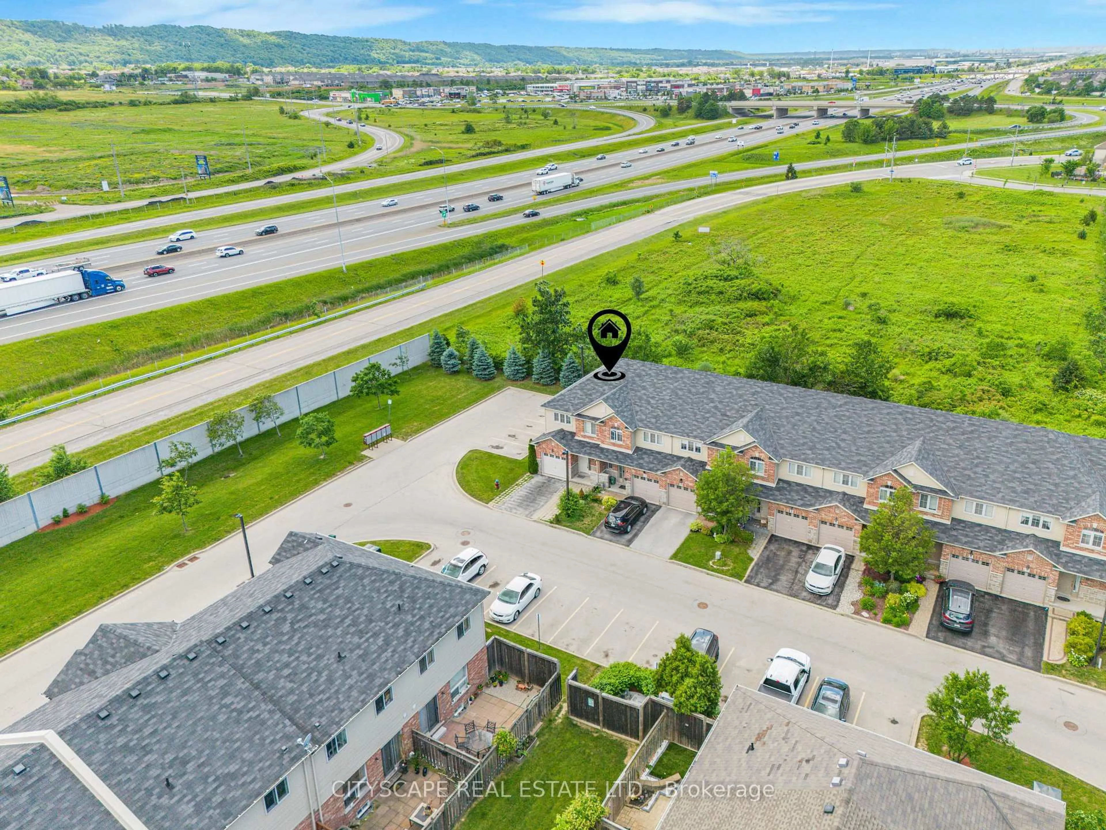 A pic from outside/outdoor area/front of a property/back of a property/a pic from drone, unknown for 14 Redcedar Cres, Hamilton Ontario L8E 0G3