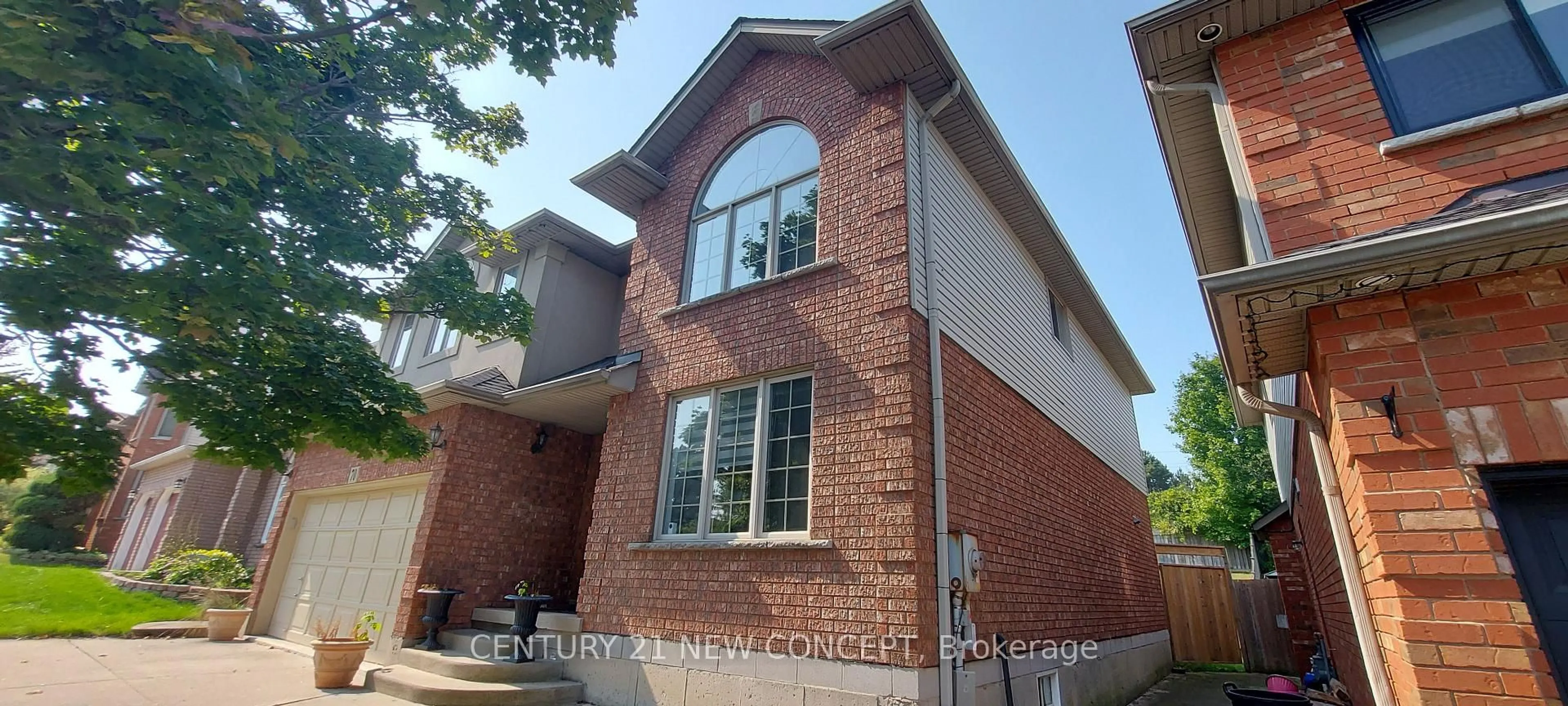 Home with brick exterior material, building for 70 Cabriolet Cres, Hamilton Ontario L9K 1K6