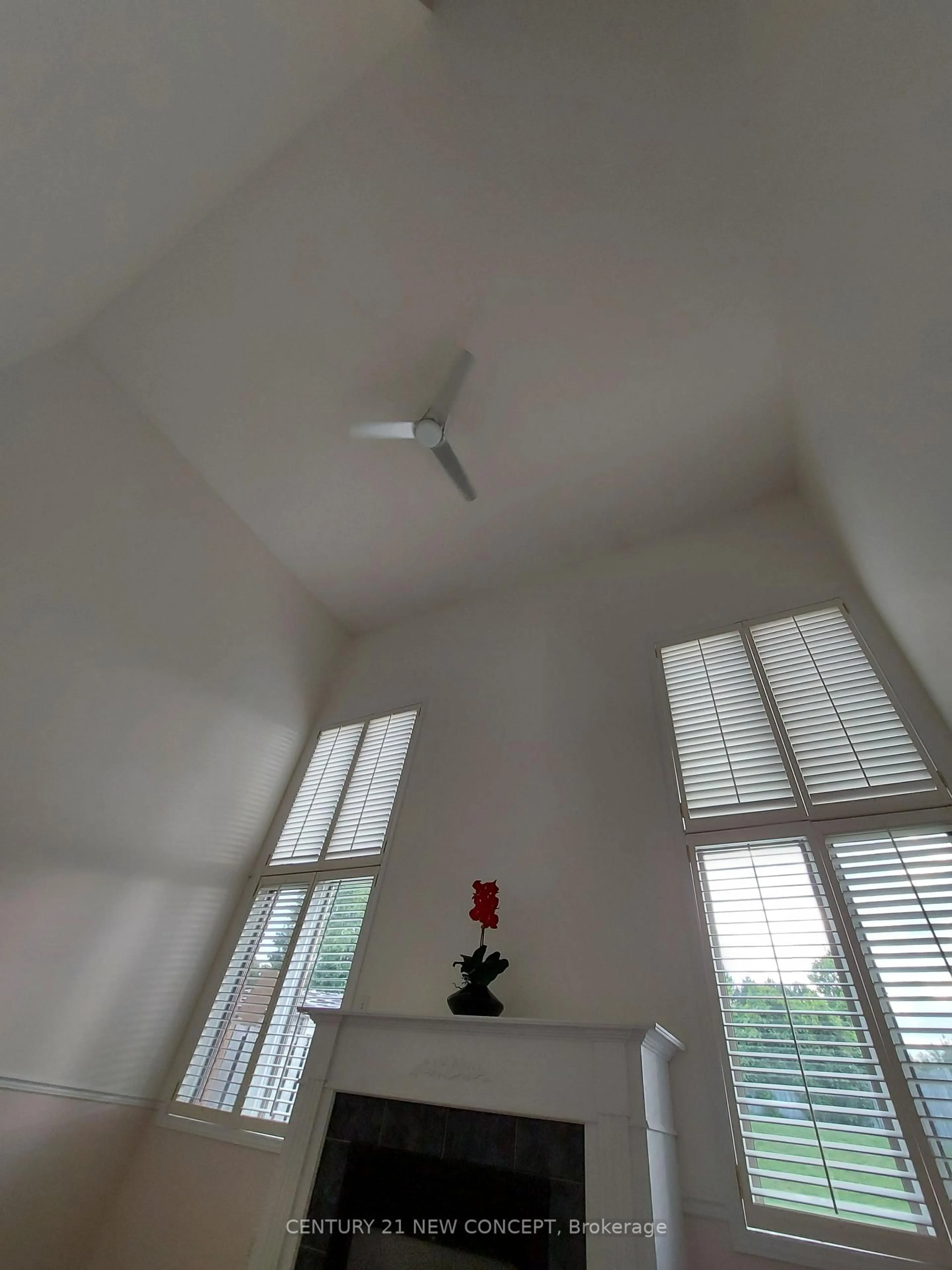 A pic of a room for 70 Cabriolet Cres, Hamilton Ontario L9K 1K6