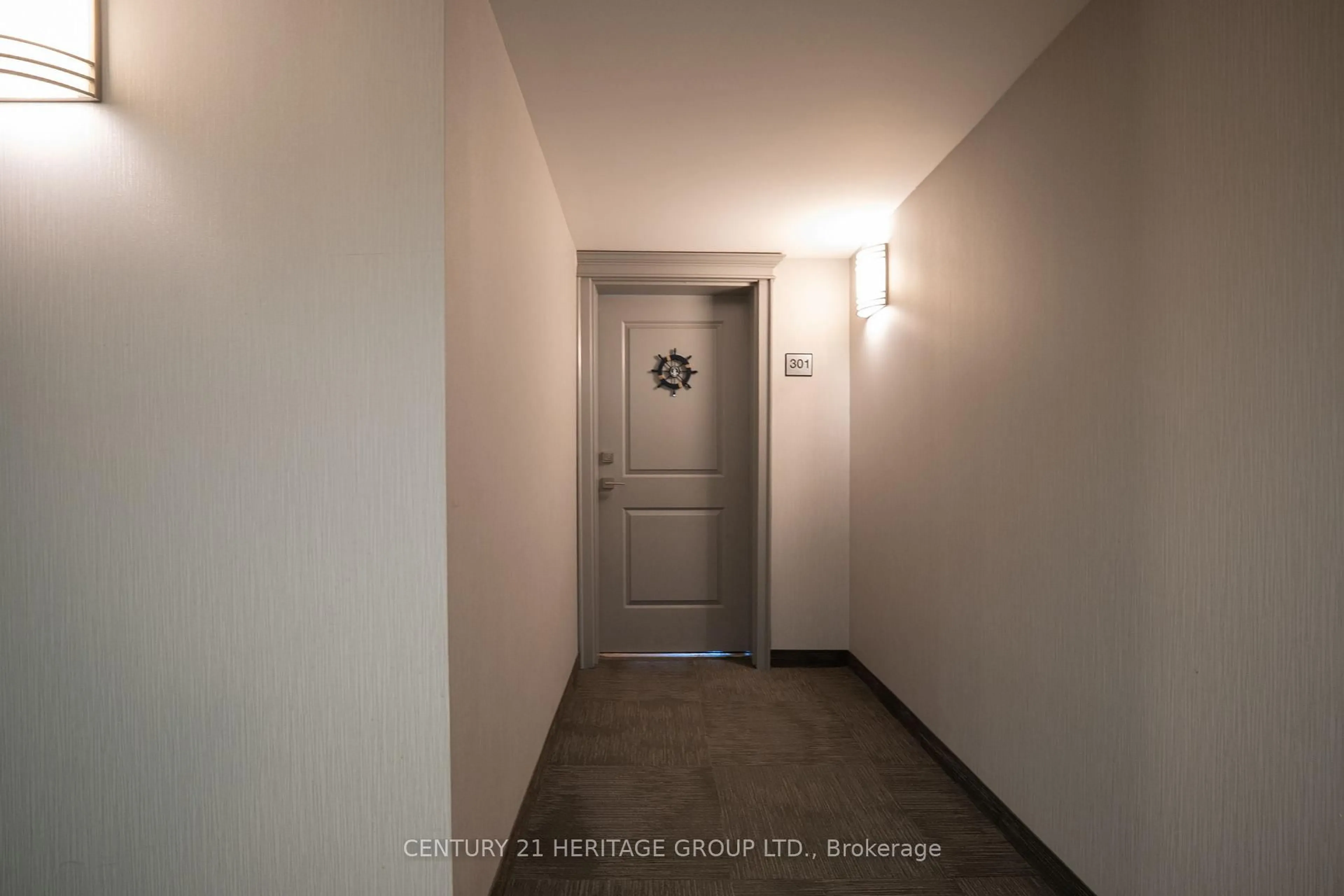Unknown for 35 Southshore Cres #301, Hamilton Ontario L8E 0J2