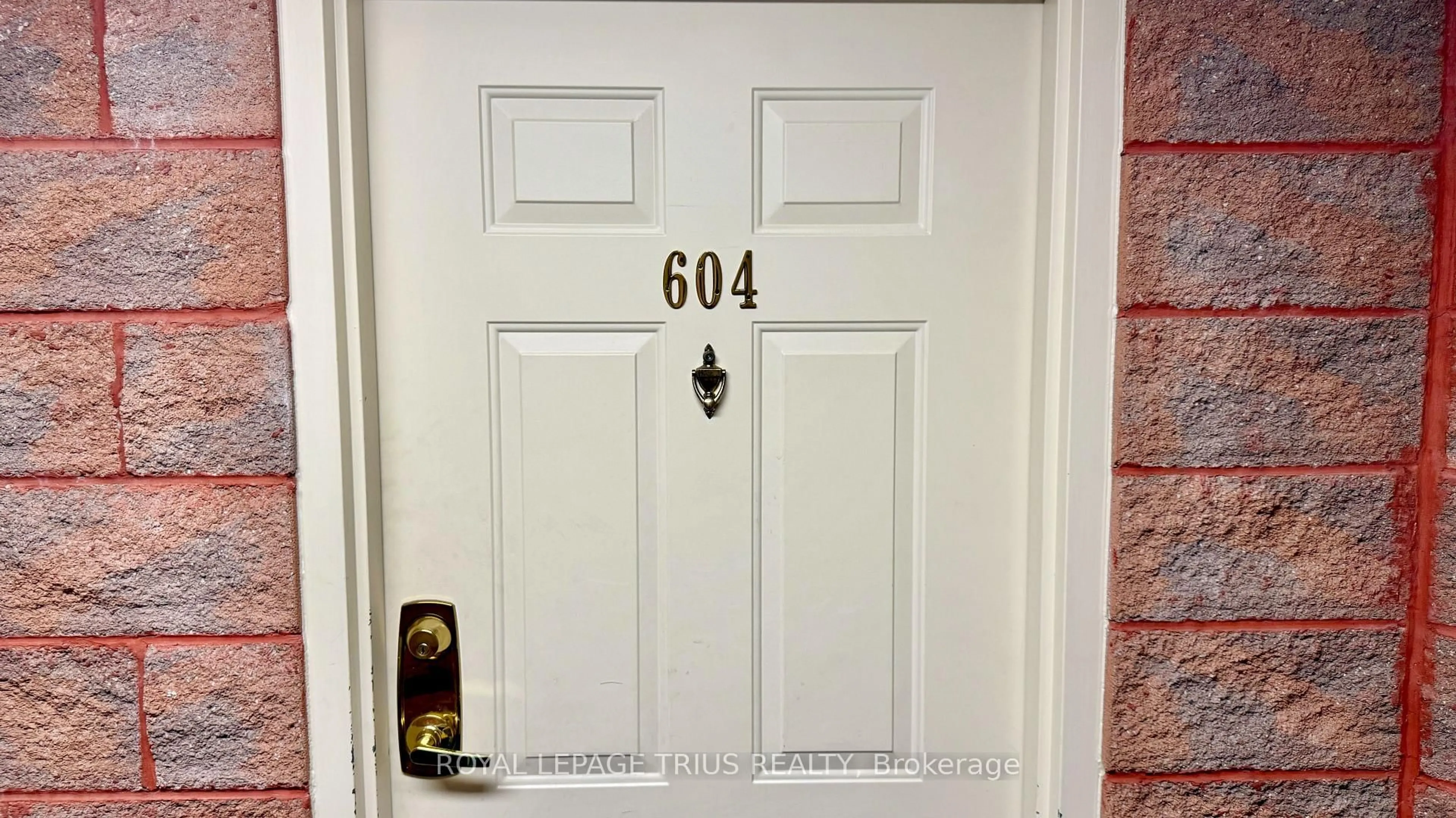 Indoor entryway for 5 Mill Pond Crt #604, Norfolk Ontario N3Y 5J6