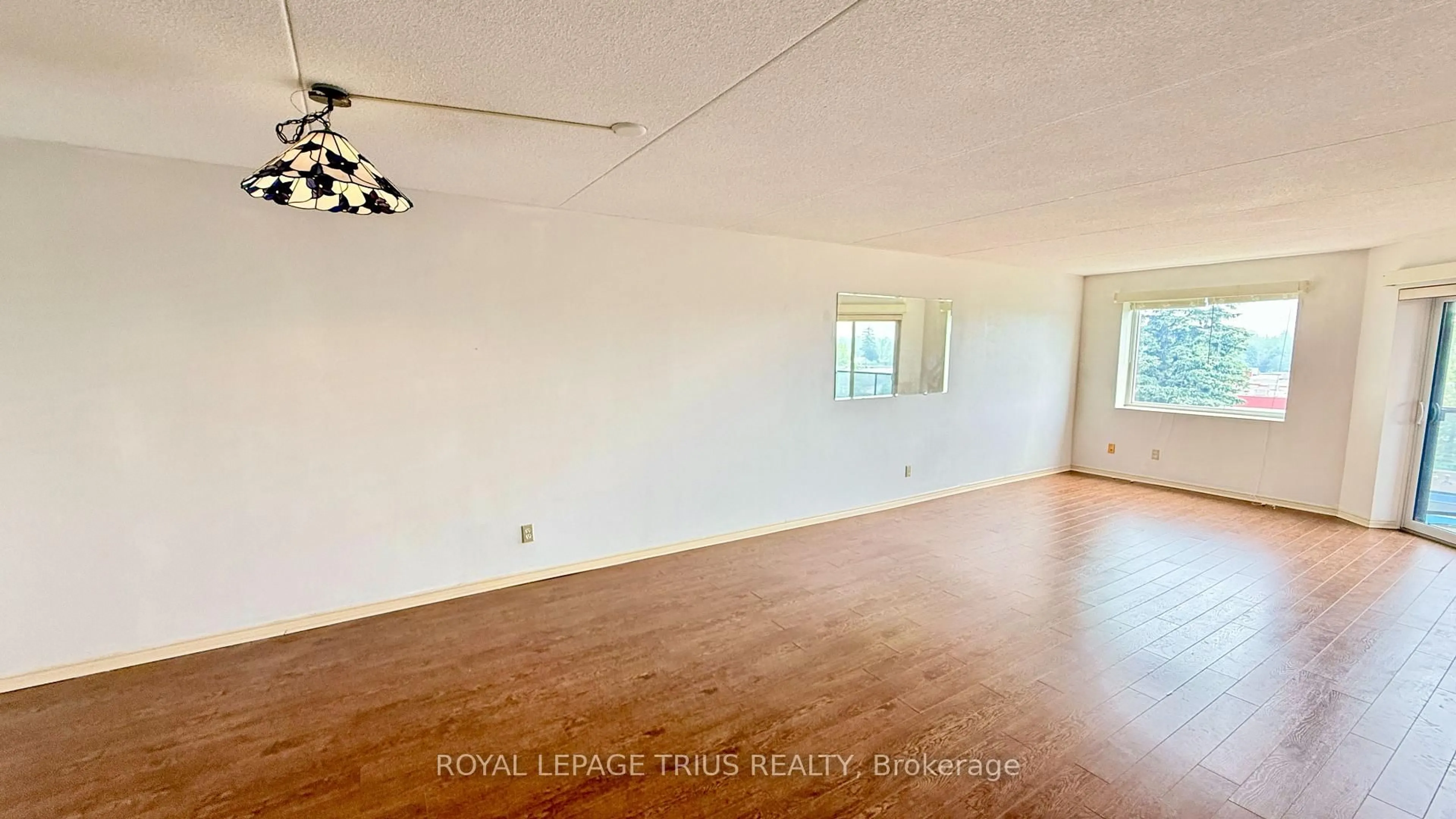 A pic of a room for 5 Mill Pond Crt #604, Norfolk Ontario N3Y 5J6