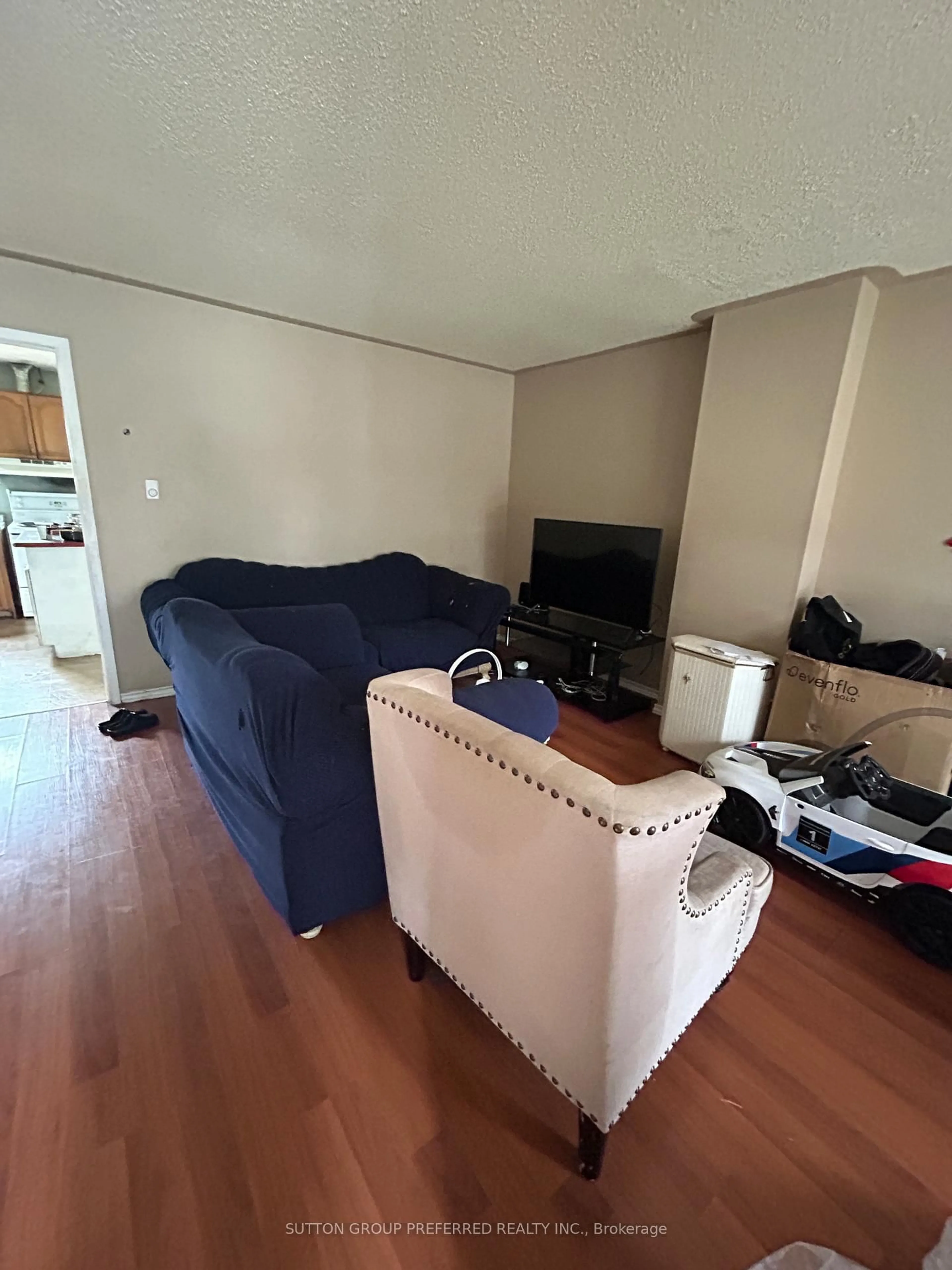 A pic of a room for 1775 Culver Dr #172, London East Ontario N5V 3H6