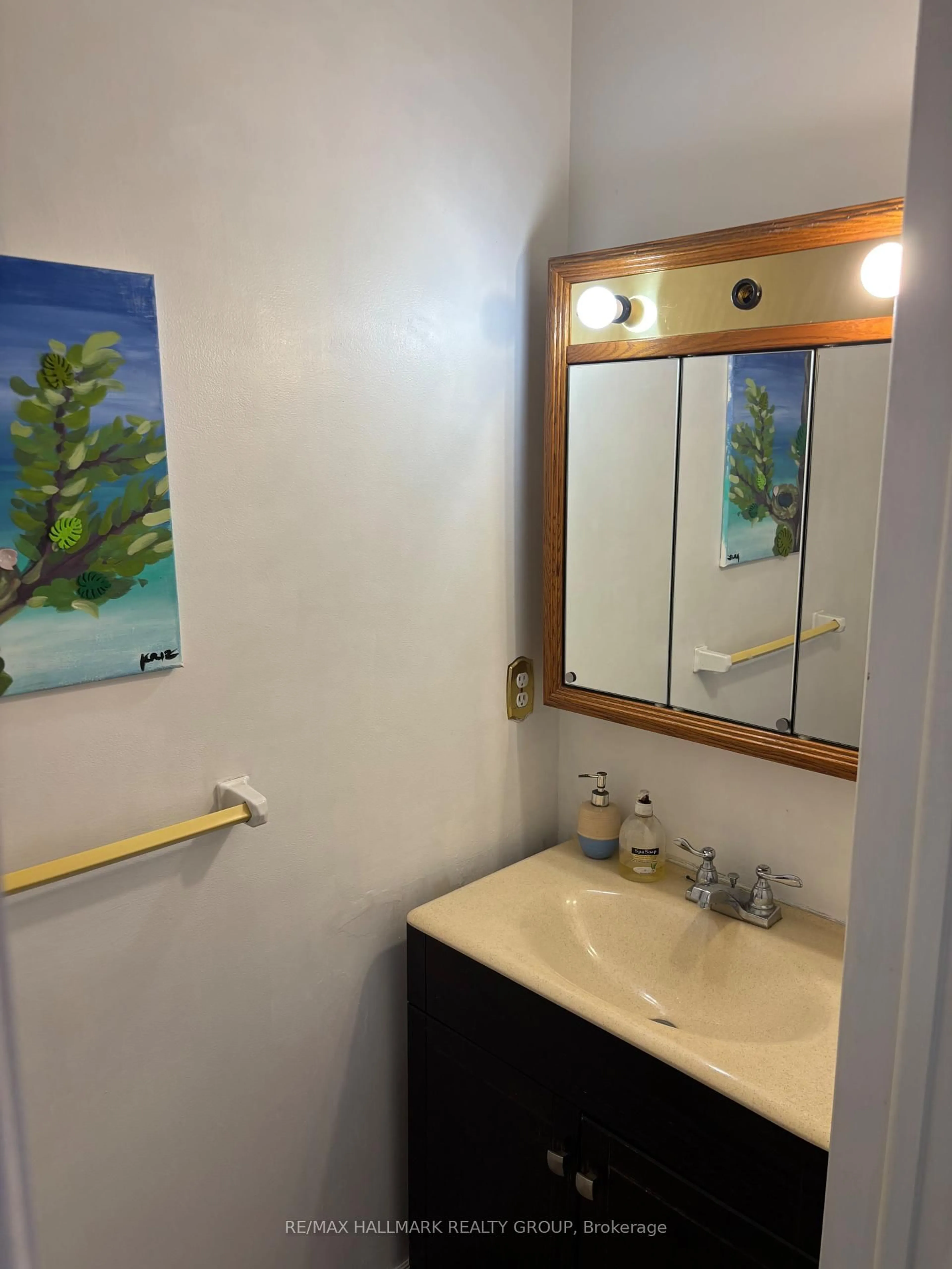 Standard bathroom, unknown for 64 EXETER Dr, Ottawa Ontario K2J 2E7