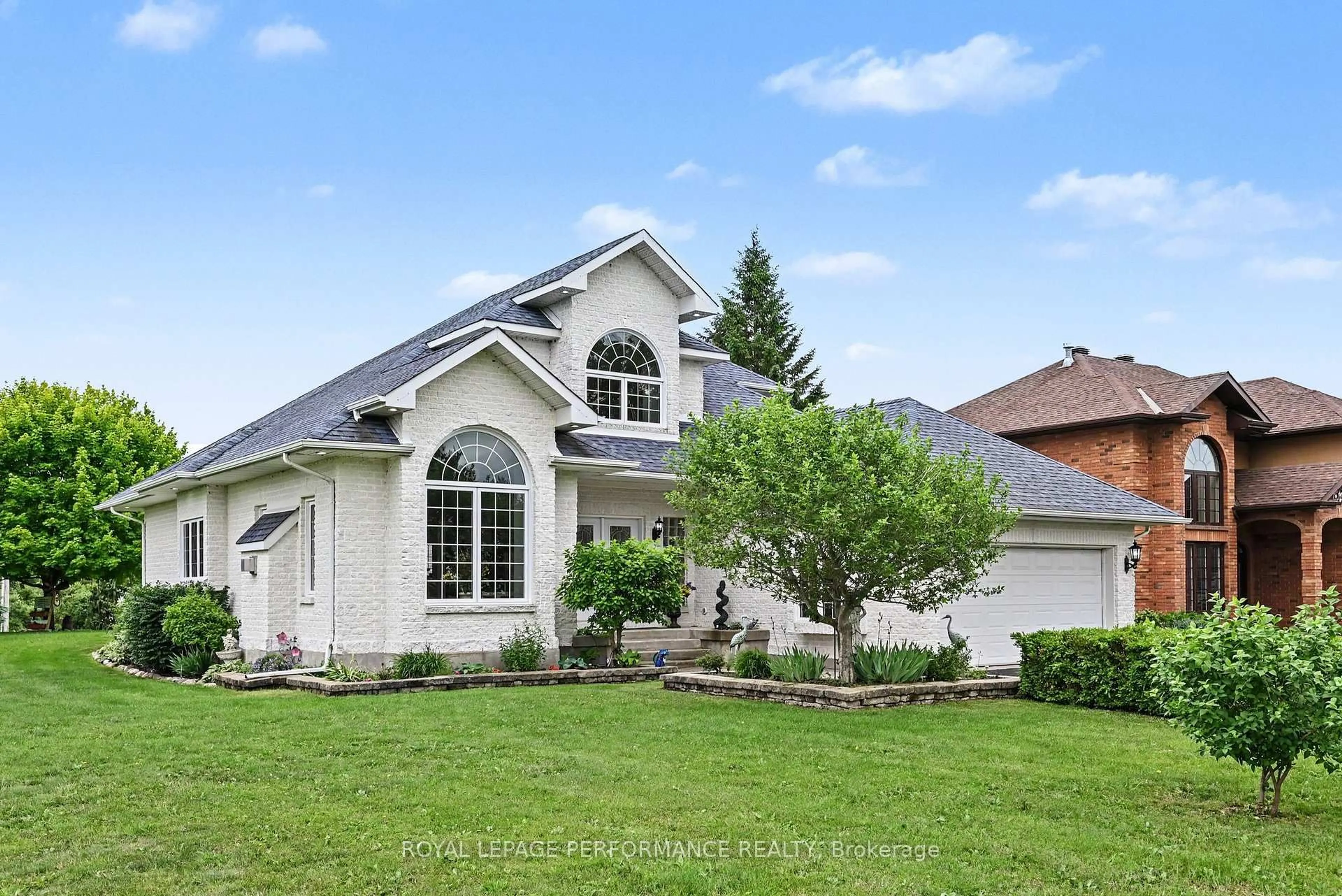 Home with vinyl exterior material, unknown for 18 Chantine Dr, South Stormont Ontario K0C 1P0