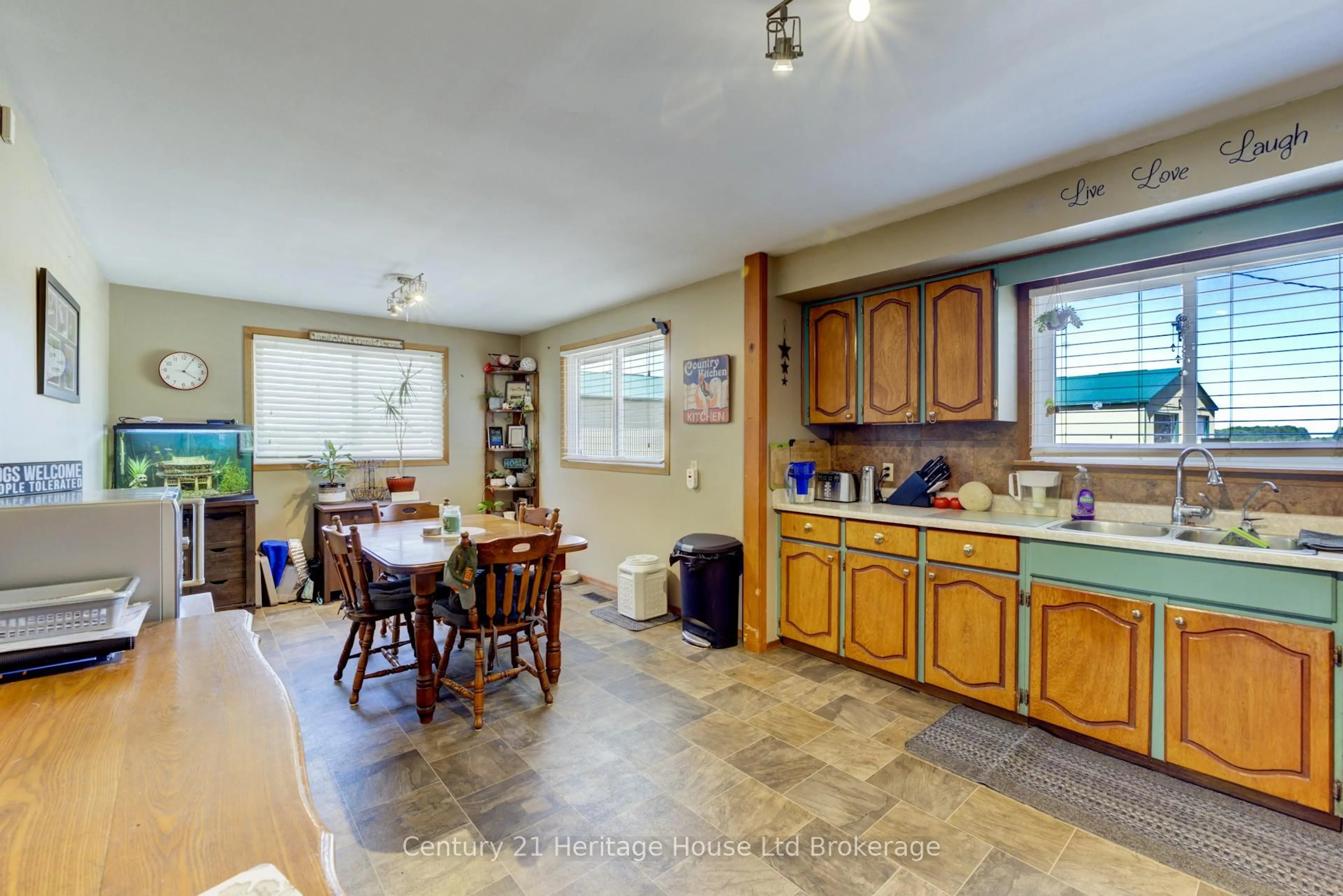 Open concept kitchen, ceramic/tile floor for 3208 -3214 Pigram Line, South-West Oxford Ontario N0J 1W0