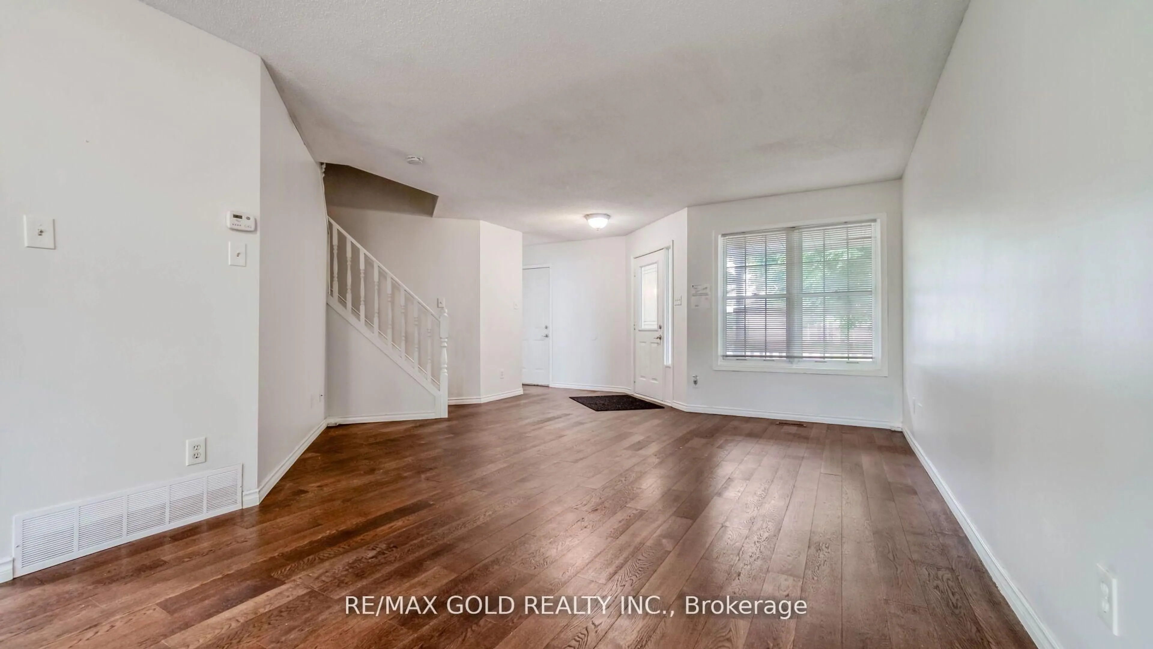 A pic of a room for 222 Fleming Dr, London East Ontario N5V 4Y9