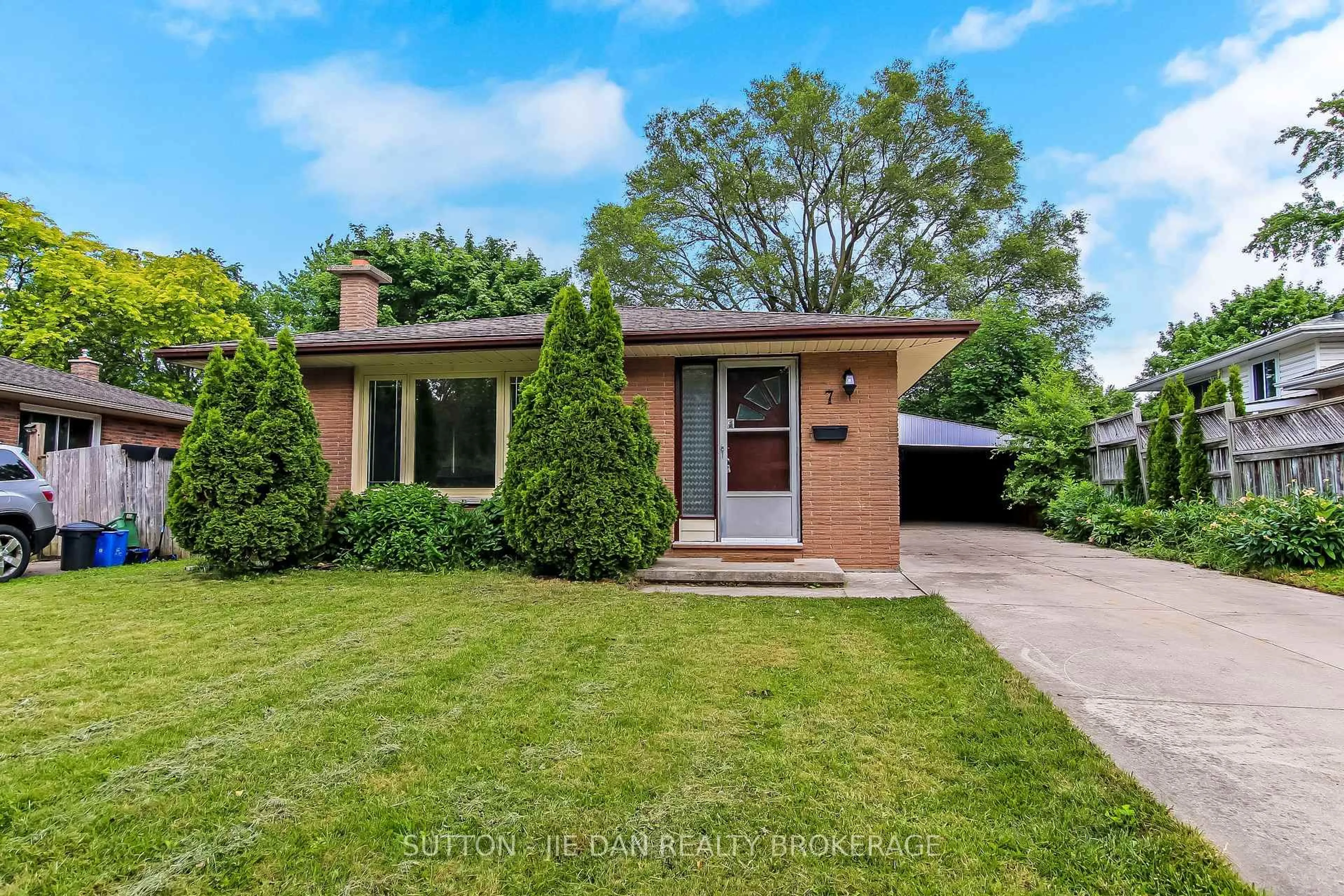 Home with brick exterior material, street for 7 BAFFIN Pl, London East Ontario N5V 1E8