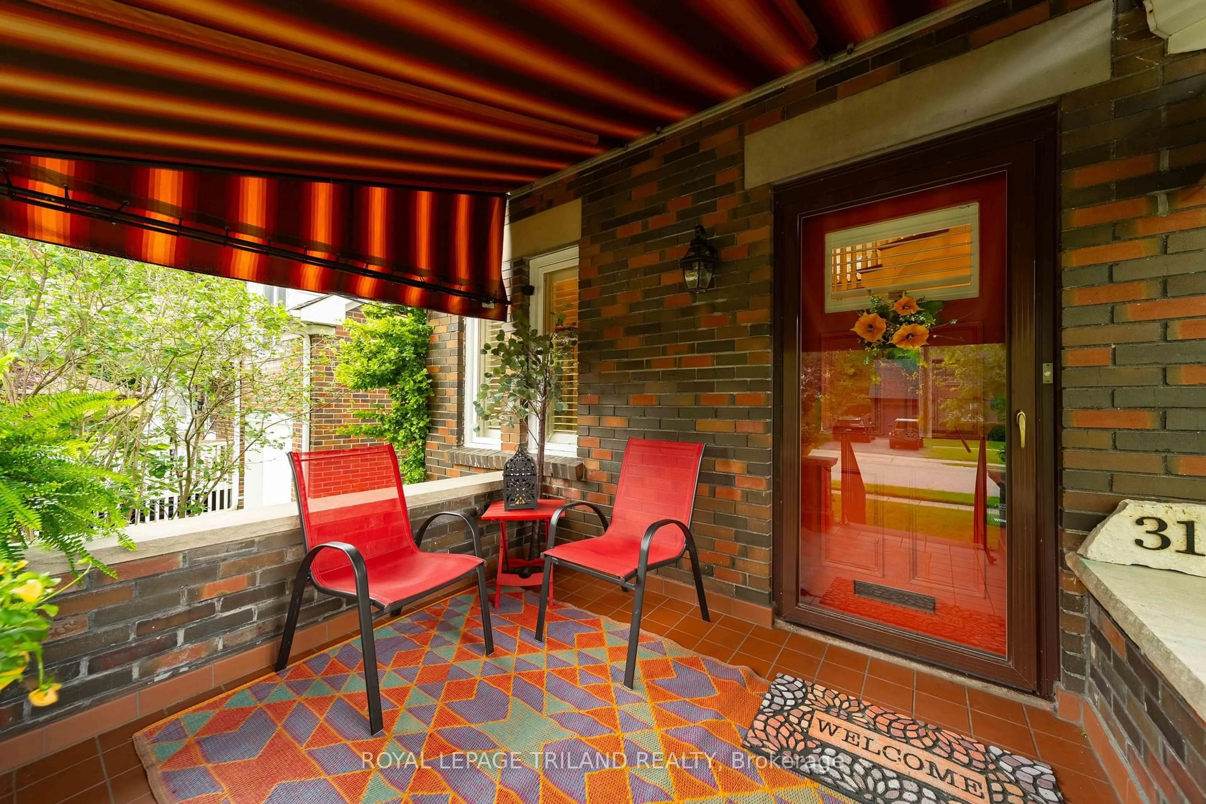 Patio, street for 31 Chalmers St, London East Ontario N5Y 4E8