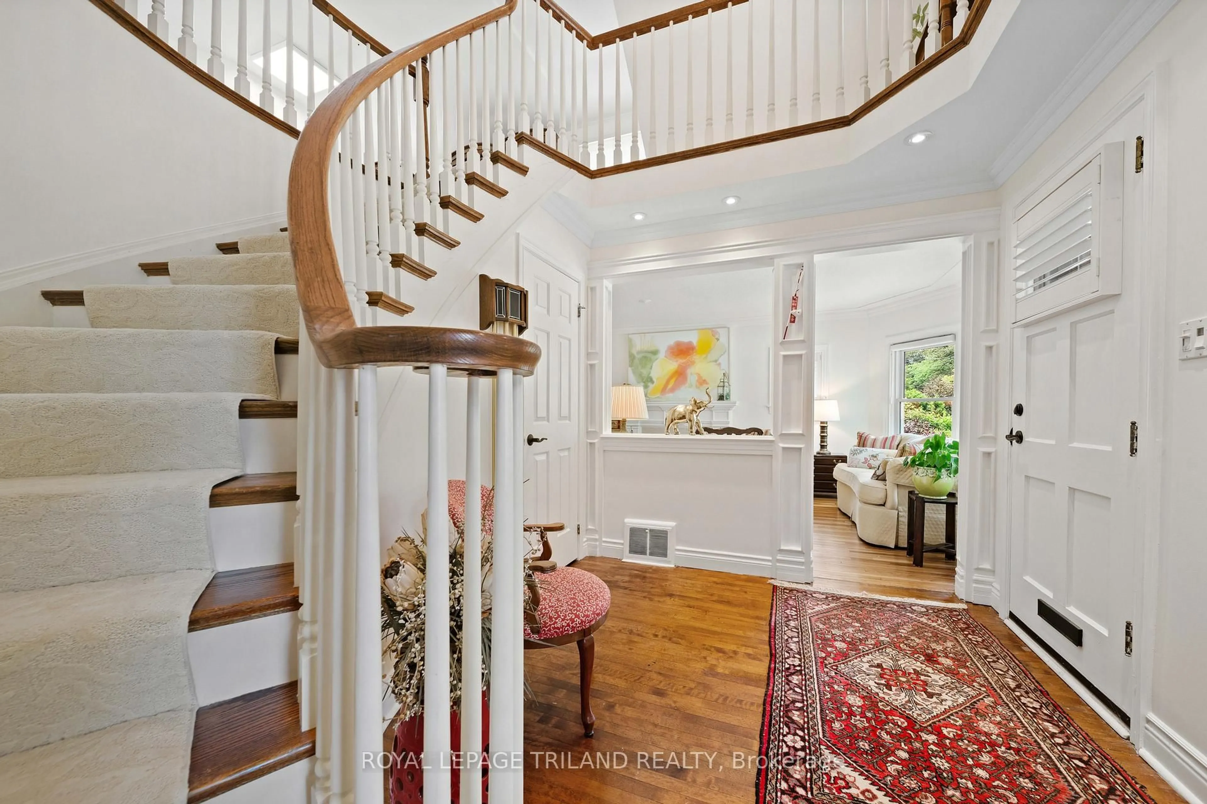 Indoor entryway for 31 Chalmers St, London East Ontario N5Y 4E8