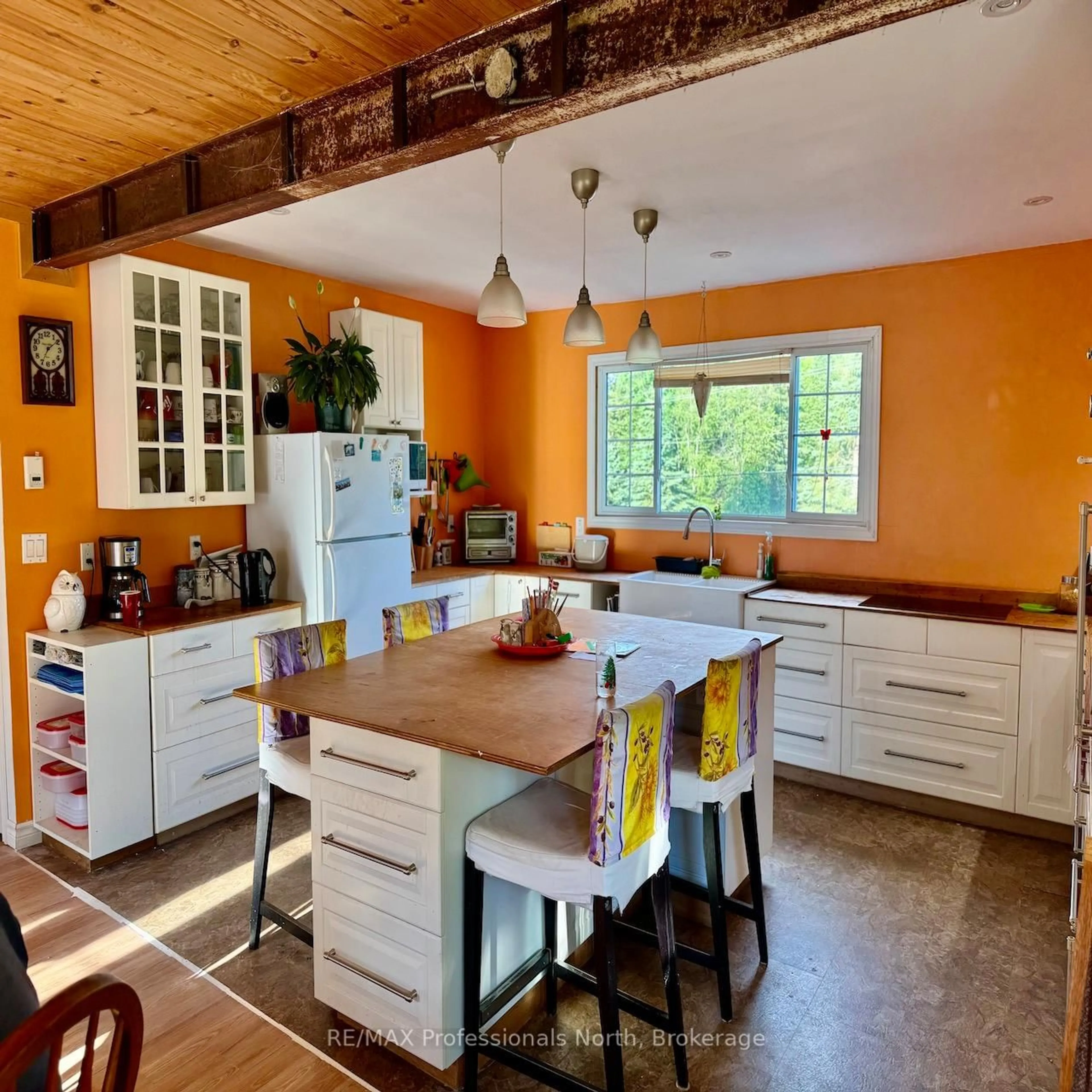 Open concept kitchen, unknown for 7057 County Road 503, Minden Hills Ontario K0M 2A1