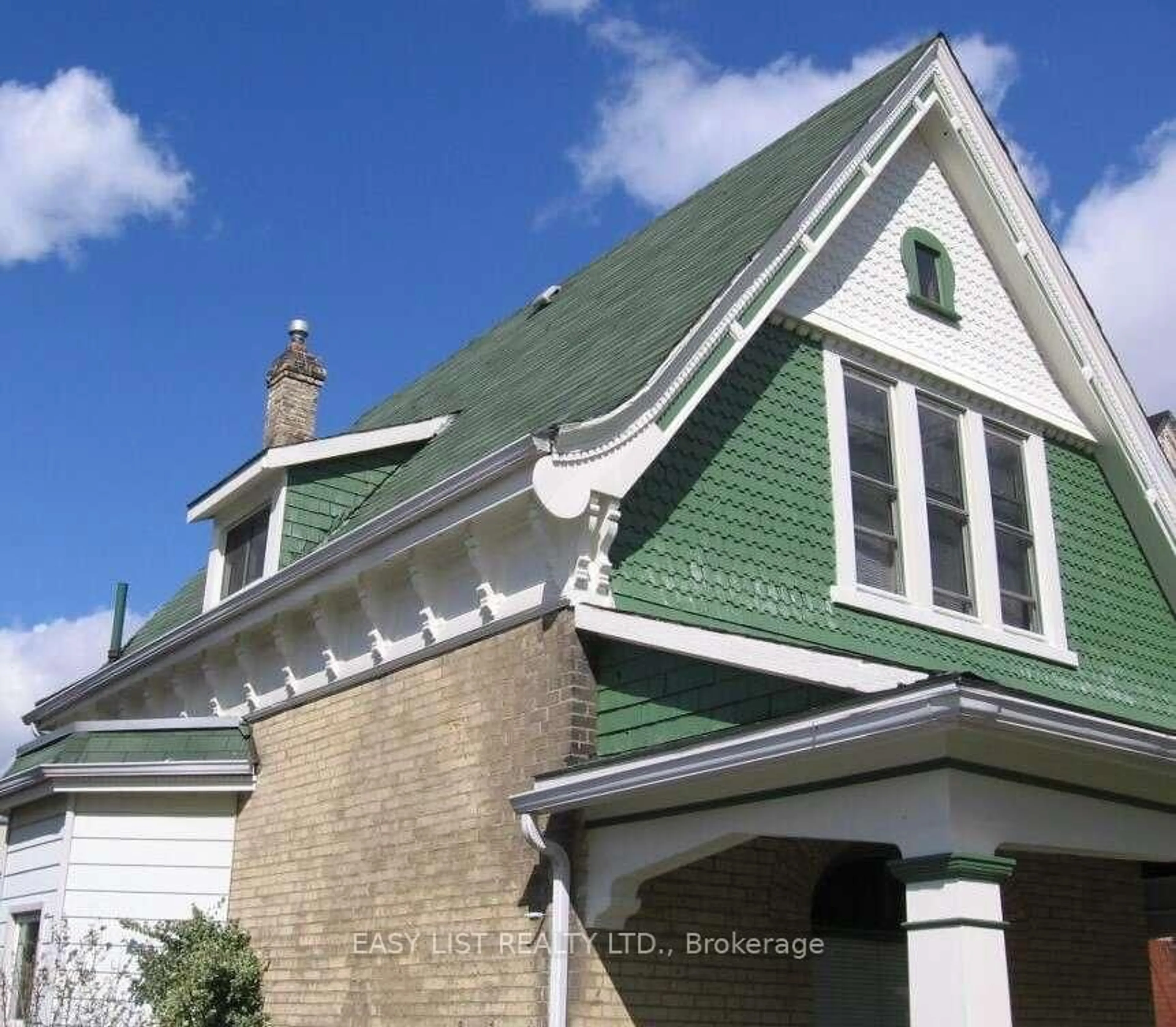 Home with vinyl exterior material, building for 626 Lorne Ave, London East Ontario N5W 3K5
