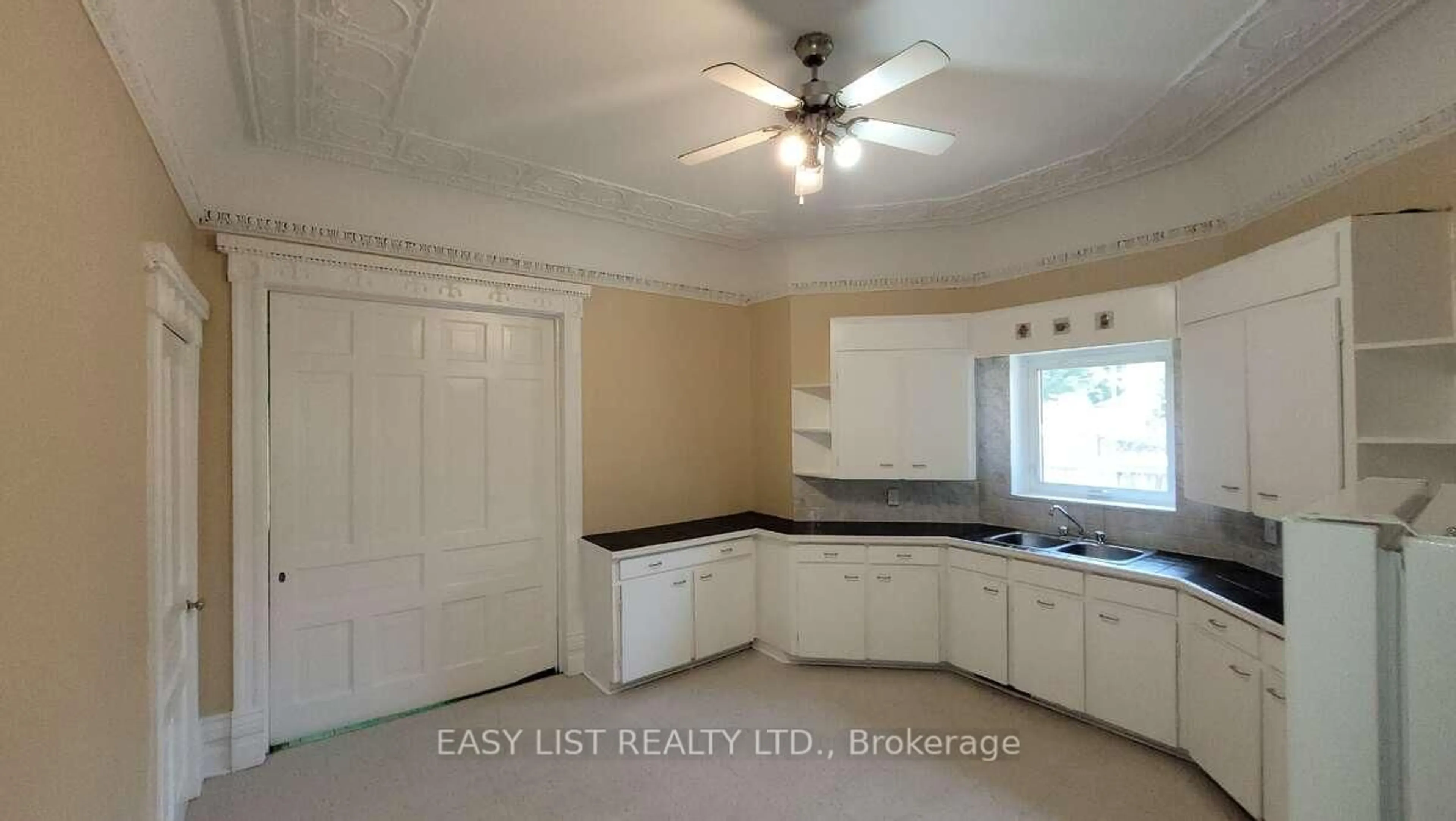 Standard kitchen, ceramic/tile floor for 626 Lorne Ave, London East Ontario N5W 3K5