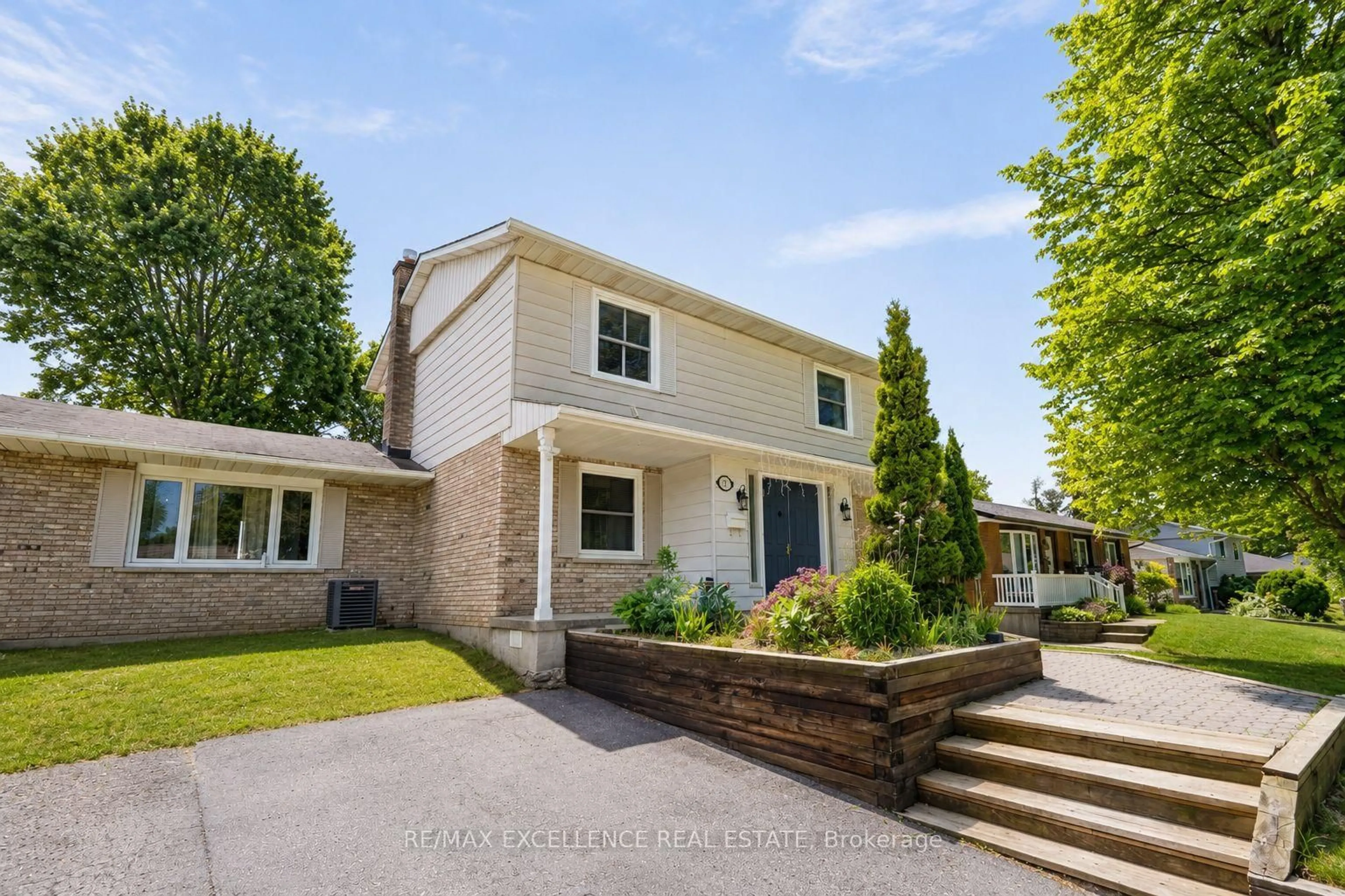 Unknown for 27 WADSWORTH Dr, Ingersoll Ontario N5C 3L3