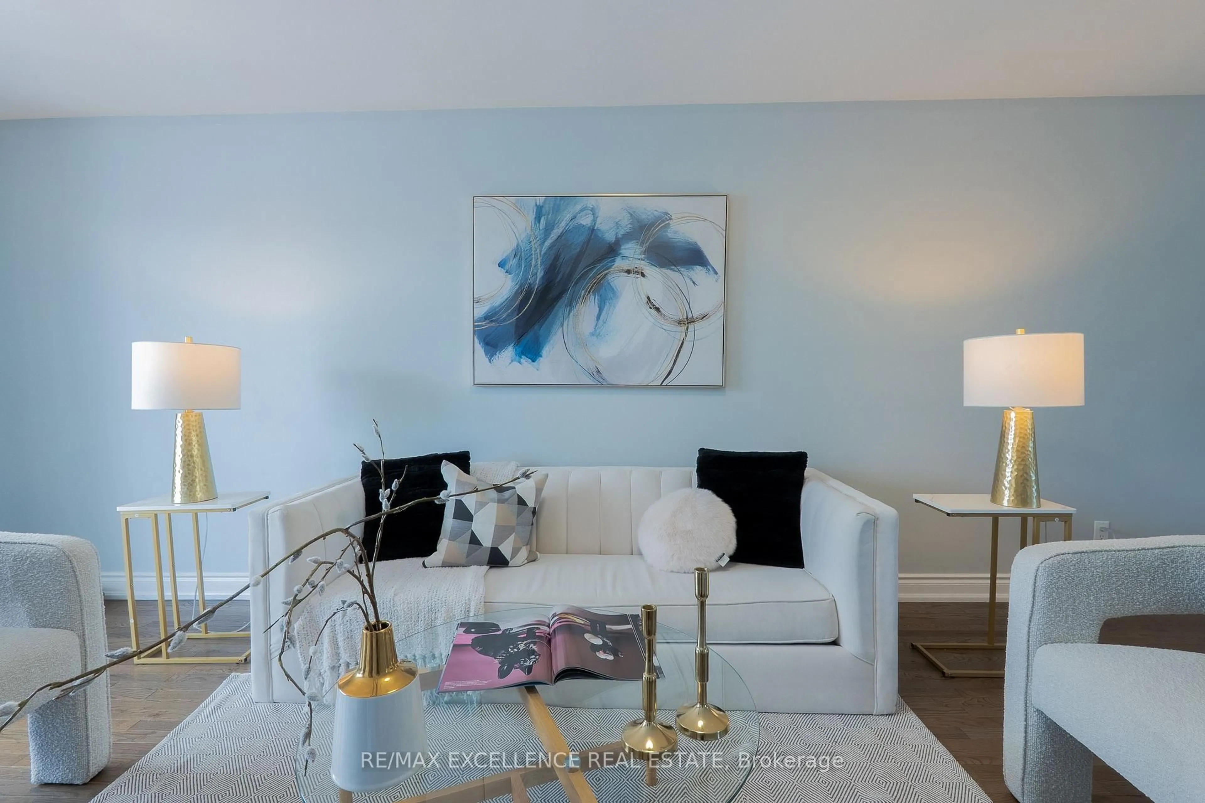 Living room with furniture, unknown for 27 WADSWORTH Dr, Ingersoll Ontario N5C 3L3