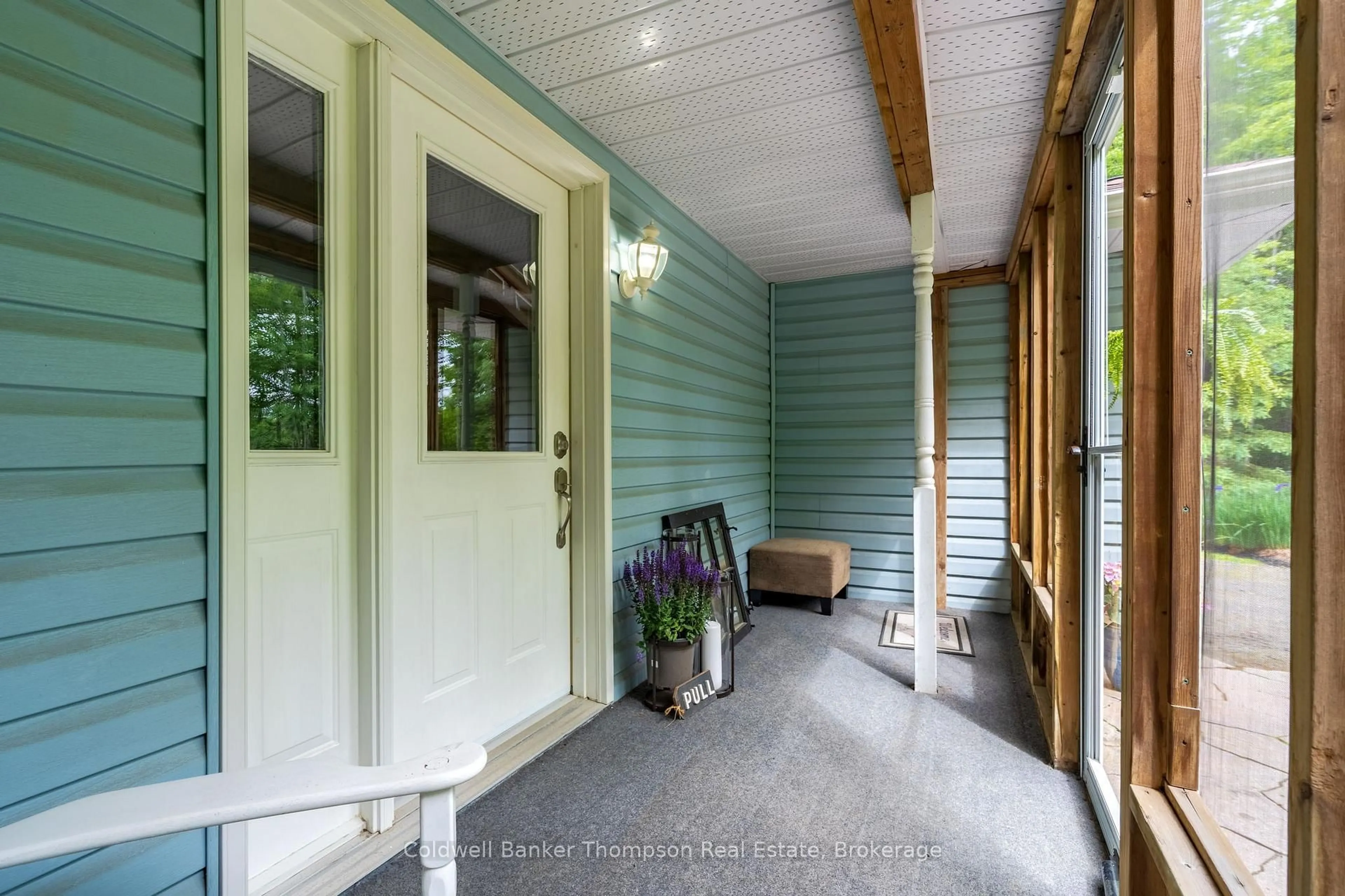 Indoor entryway for 312 Old Aspdin Rd, Huntsville Ontario P0B 1M0