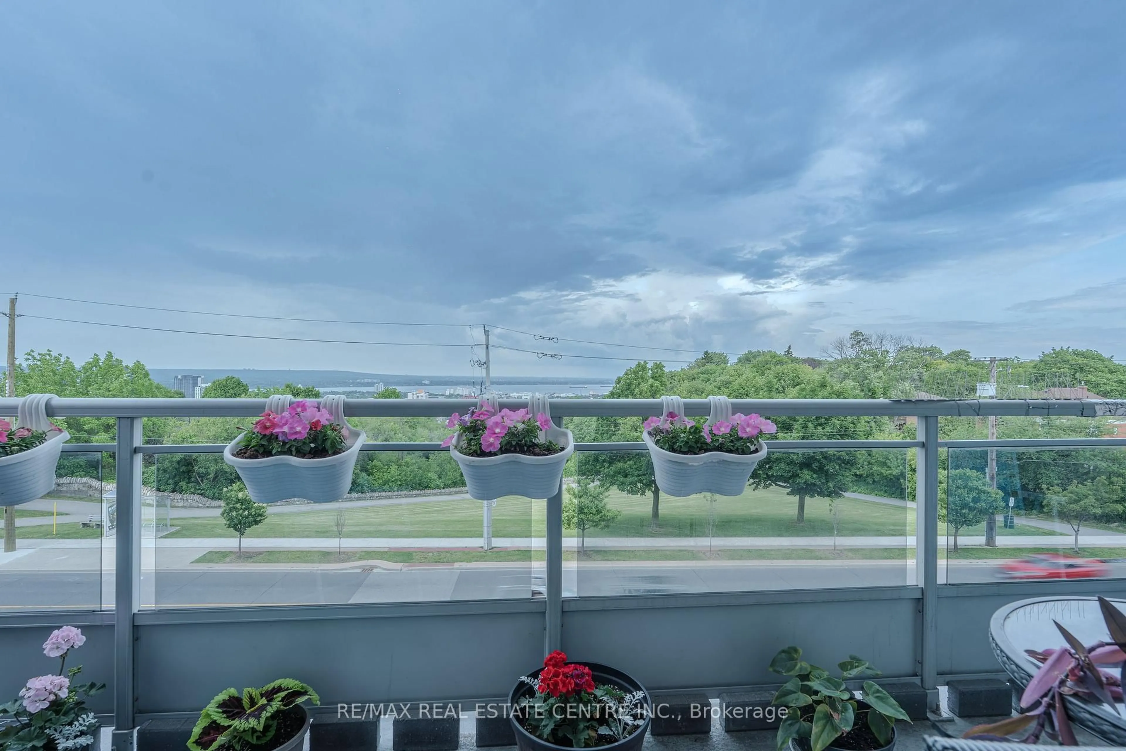 Balcony in the apartment, water/lake/river/ocean view for 350 Concession St #403, Hamilton Ontario L9A 1B6