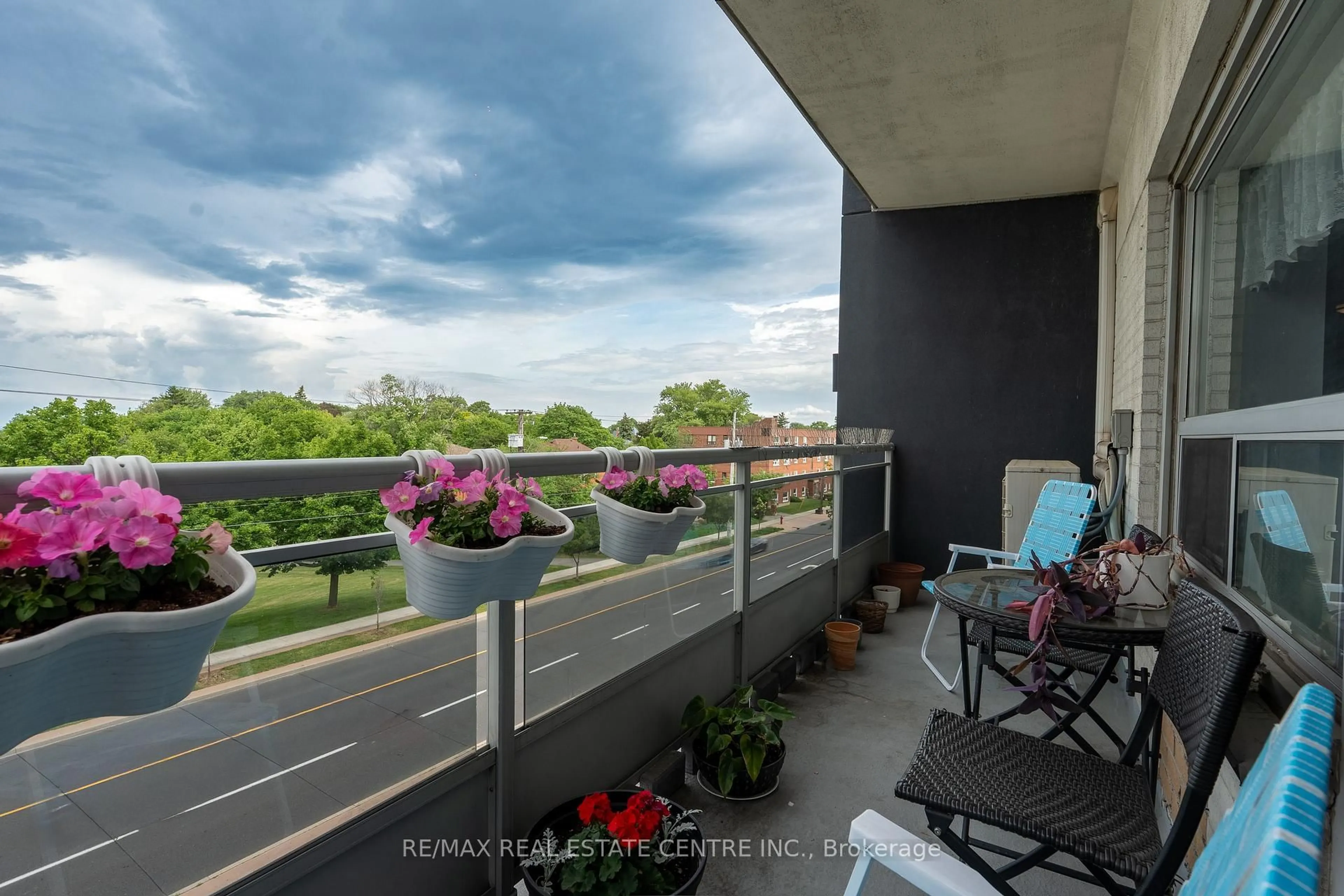Balcony in the apartment, unknown for 350 Concession St #403, Hamilton Ontario L9A 1B6