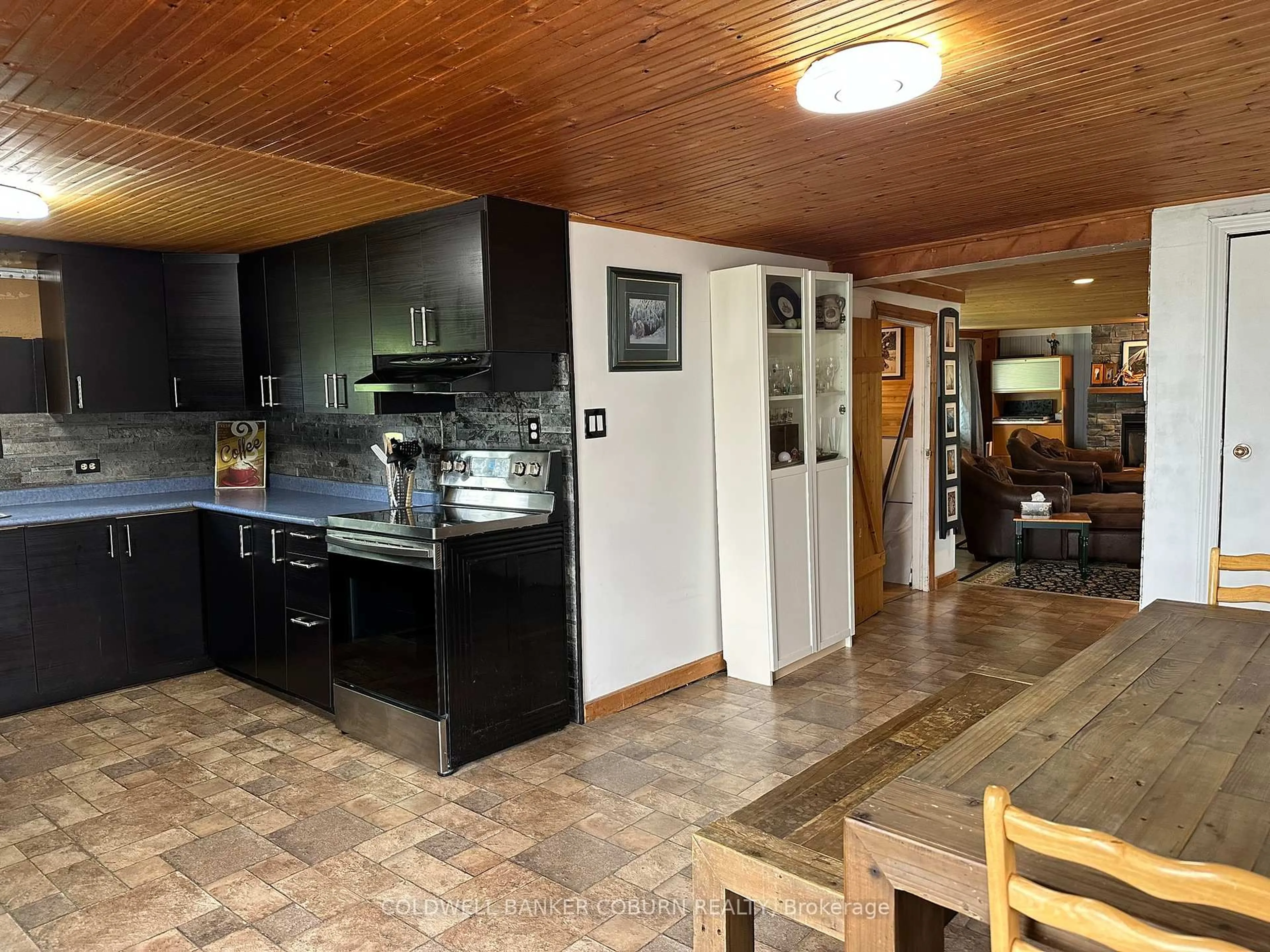 Open concept kitchen, unknown for 12169 Deeks Rd, South Dundas Ontario K0C 1X0