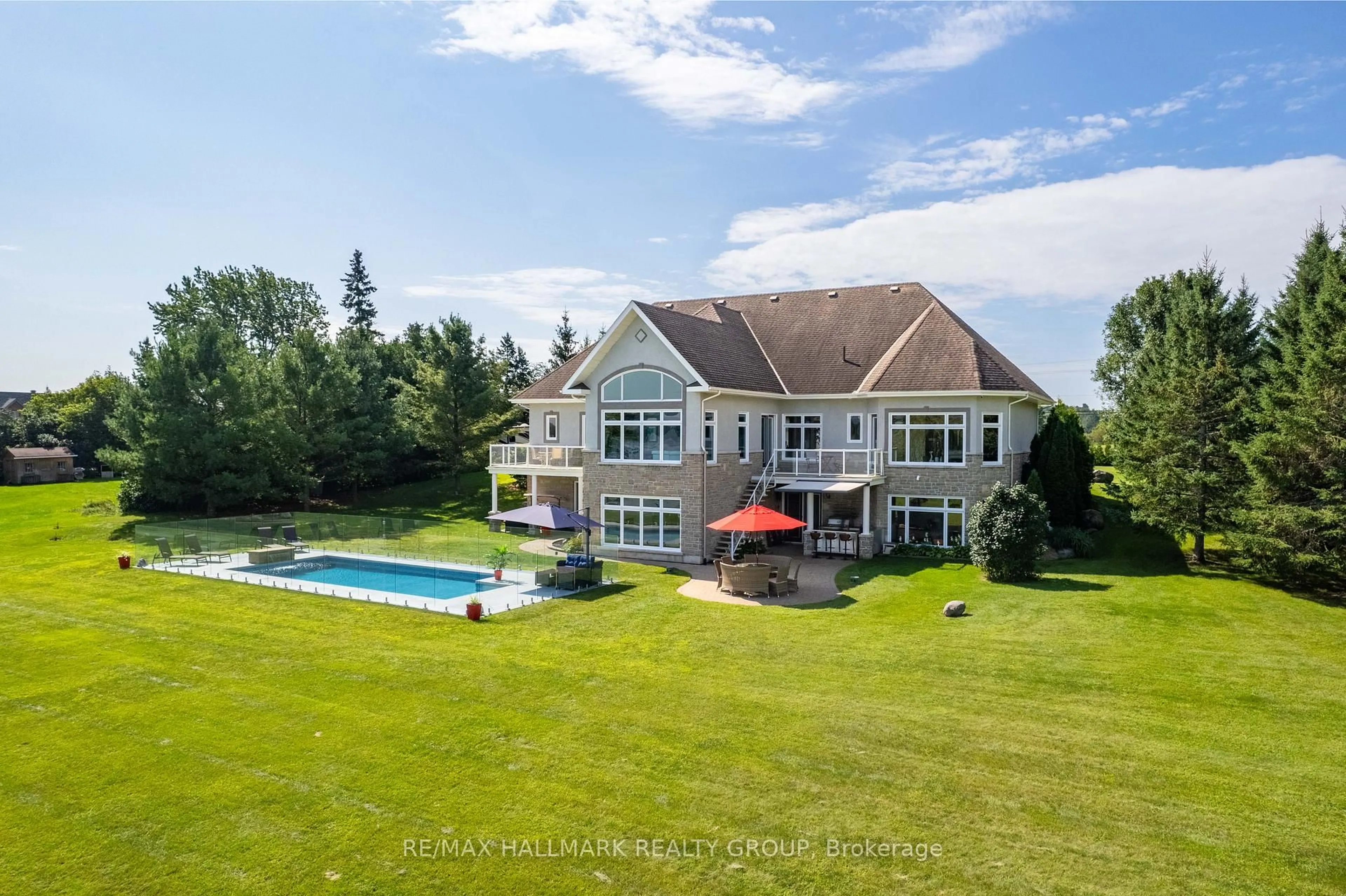 A pic from outside/outdoor area/front of a property/back of a property/a pic from drone, water/lake/river/ocean view for 3665 Front Rd, Champlain Ontario K6A 2W5