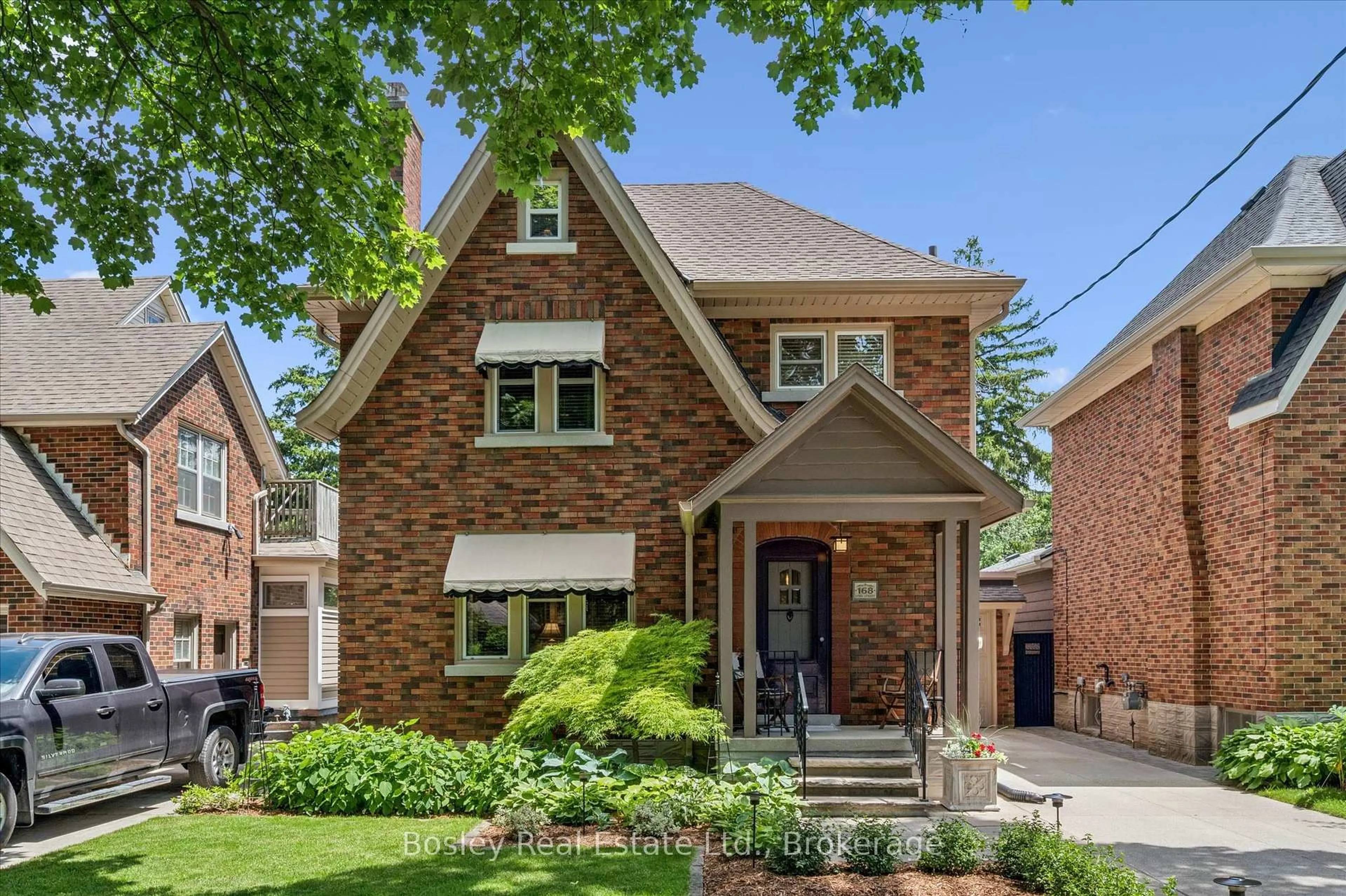 Home with brick exterior material, street for 168 Lydia St, Kitchener Ontario N2H 1W1