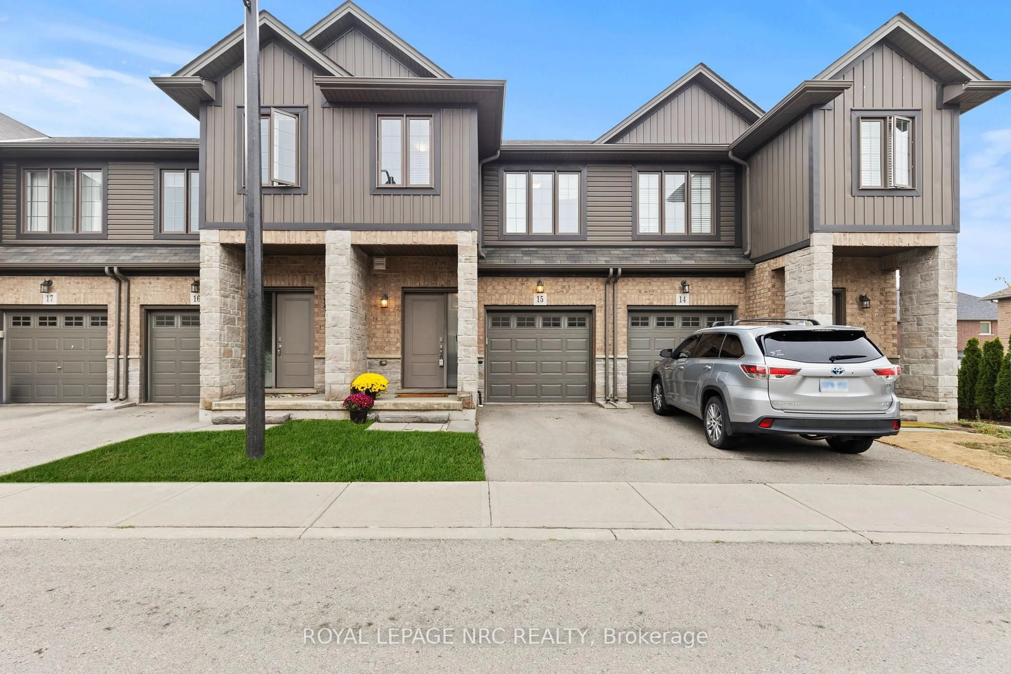 Unknown for 377 Glancaster Rd #15, Hamilton Ontario L9G 0G4