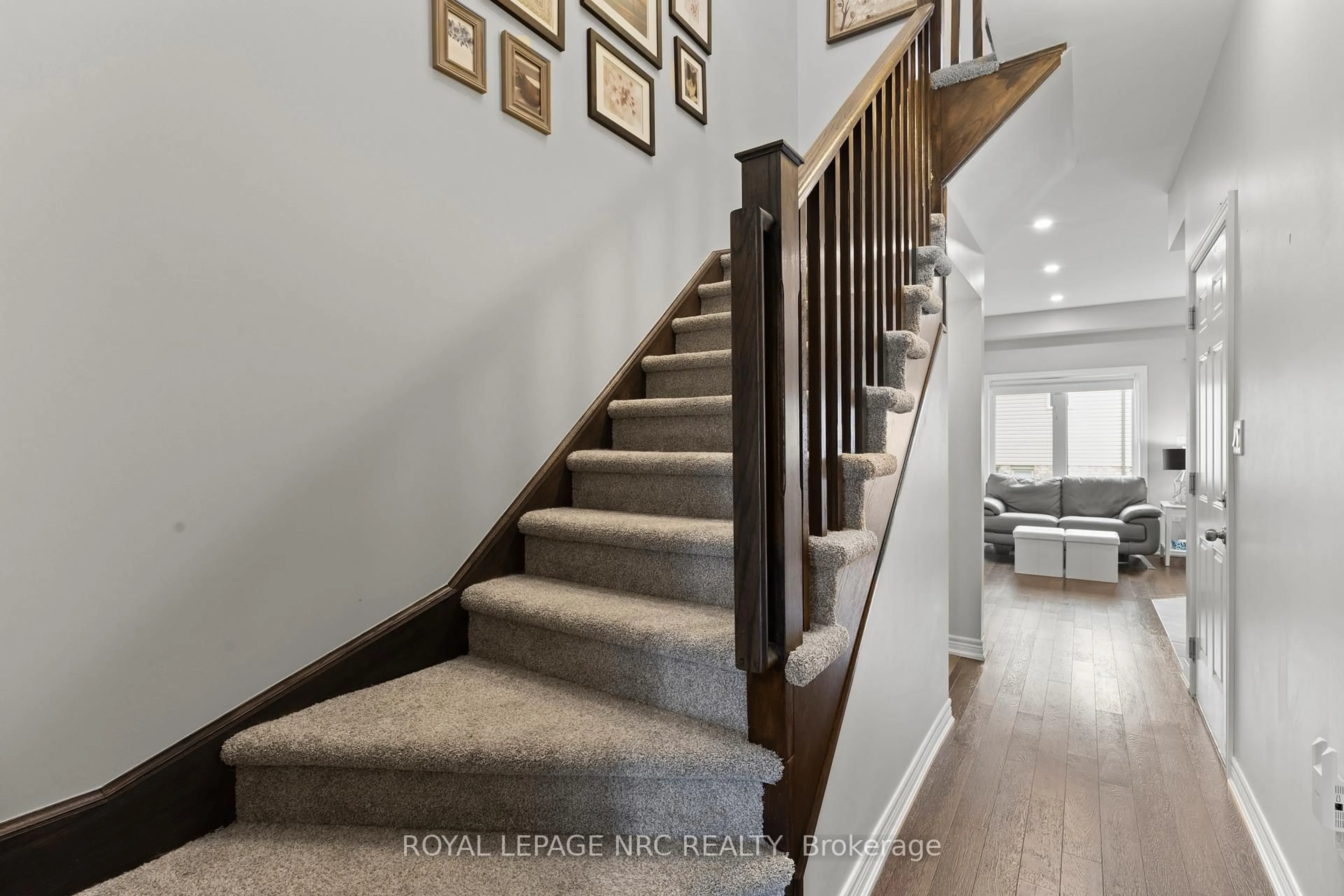 Stairs for 377 Glancaster Rd #15, Hamilton Ontario L9G 0G4
