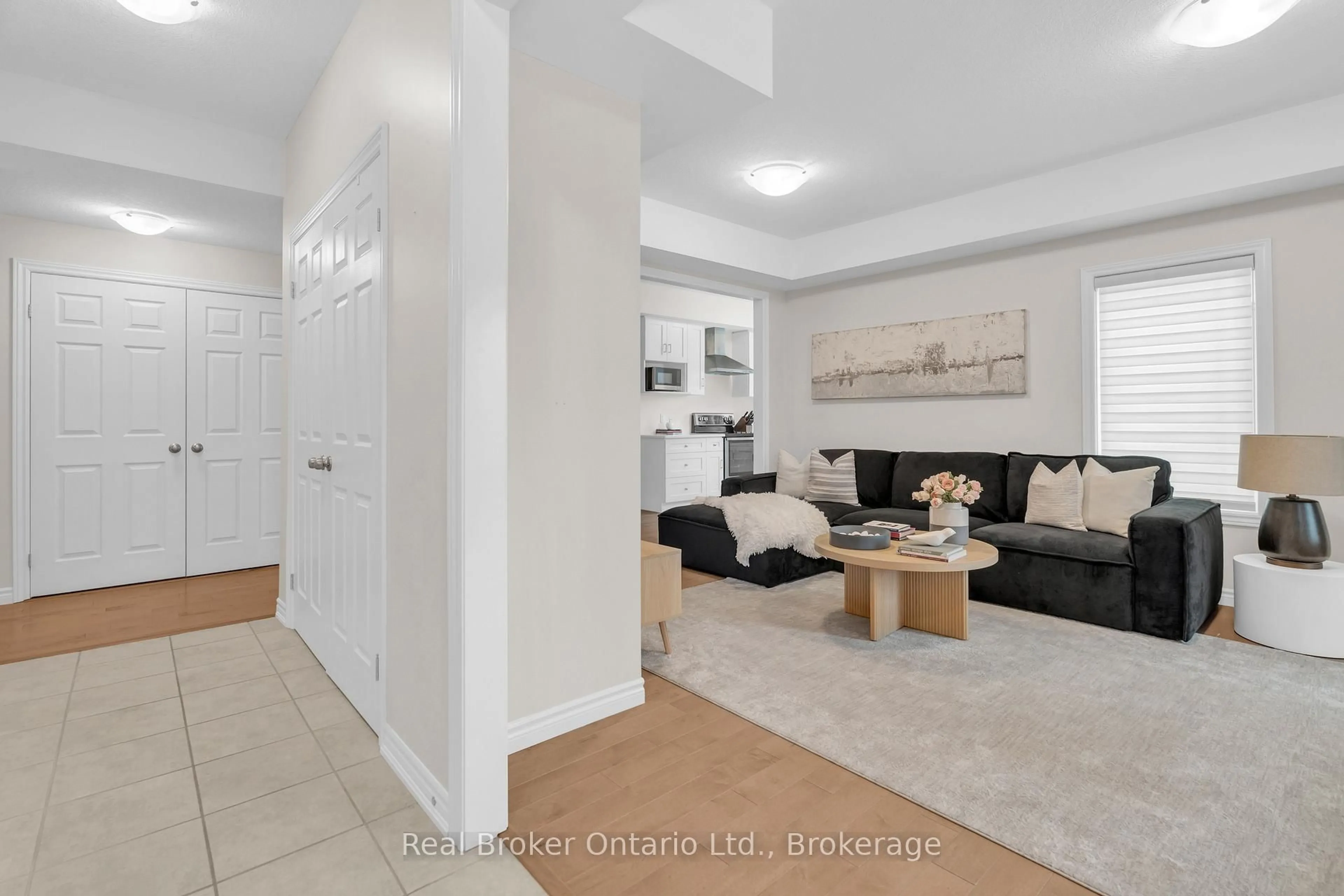 Indoor entryway for 107 Westra Dr #5, Guelph Ontario N1K 0A5