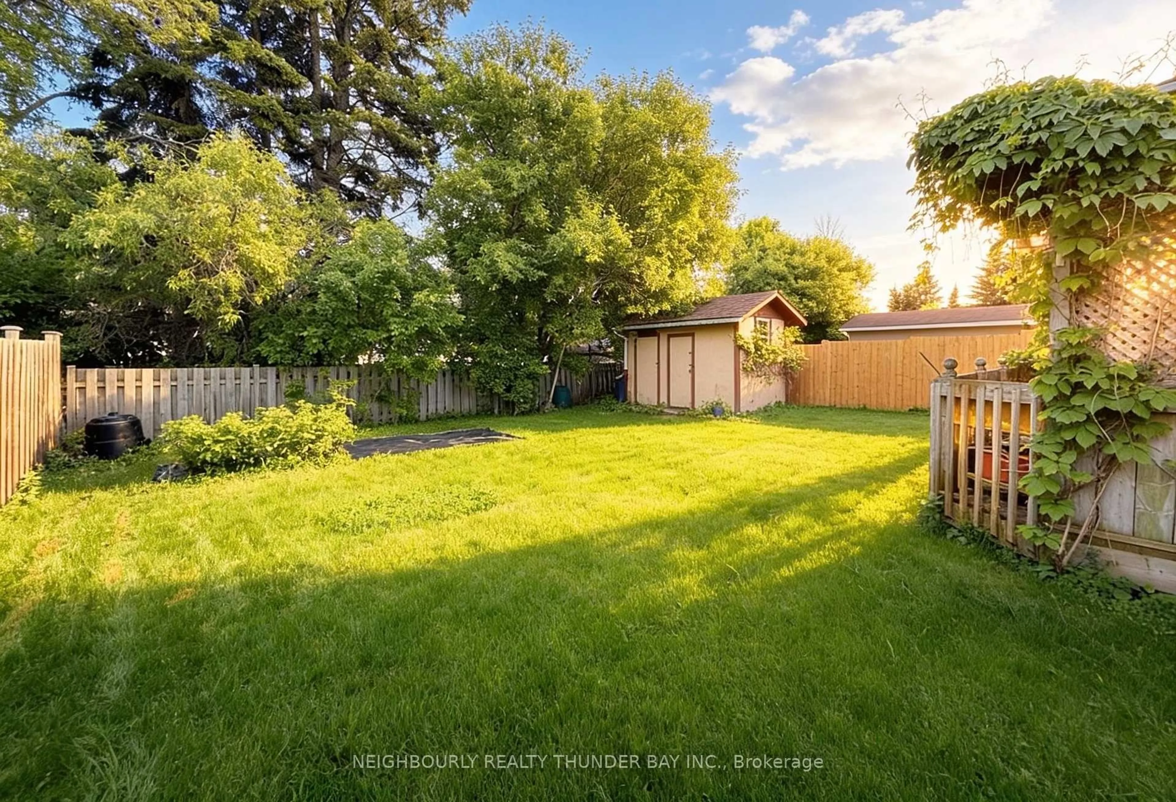 A pic from outside/outdoor area/front of a property/back of a property/a pic from drone, unknown for 275 Windemere Ave, Thunder Bay Ontario P7B 4N1