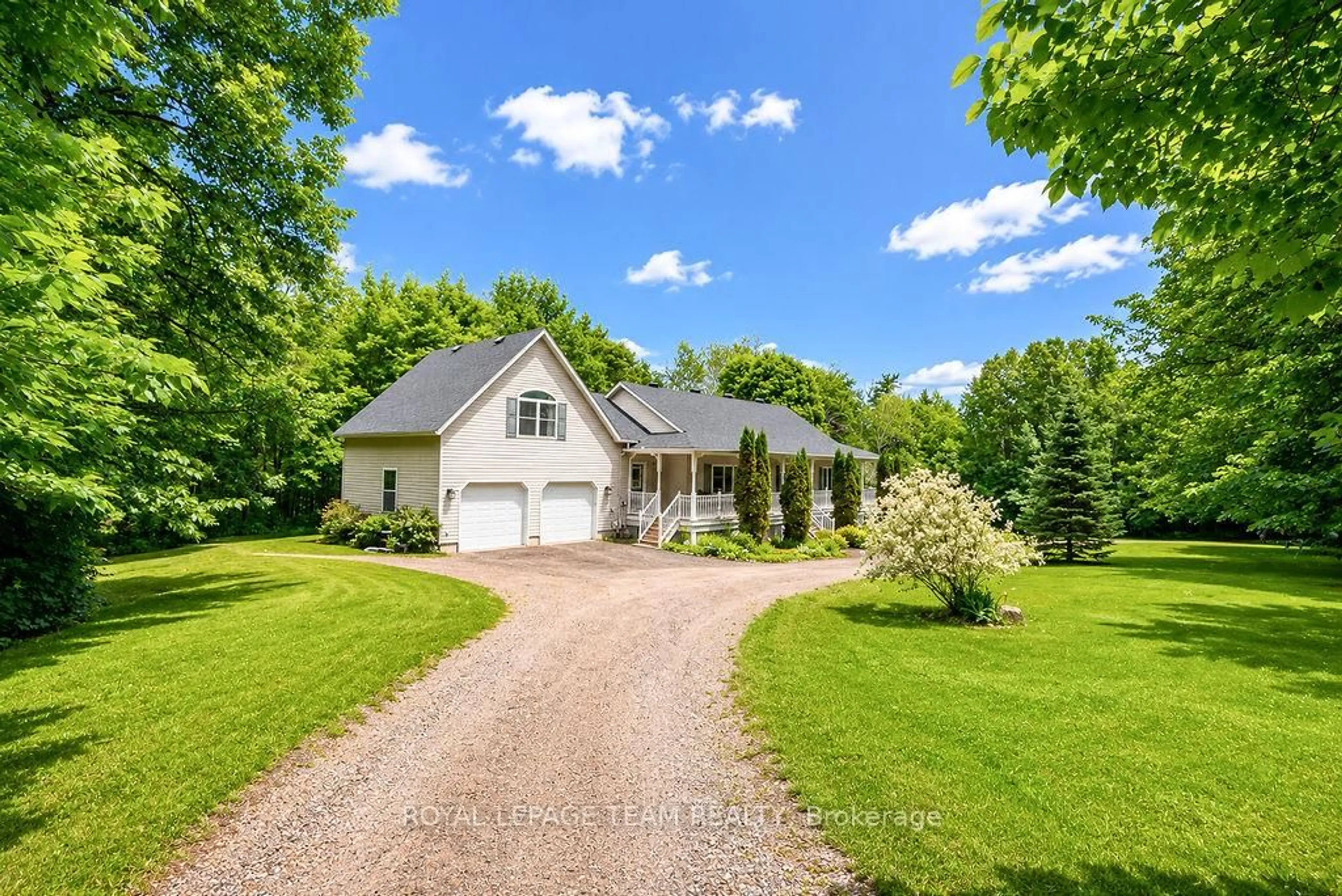 A pic from outside/outdoor area/front of a property/back of a property/a pic from drone, unknown for 698 BARRYVALE Rd, Calabogie Ontario K0J 1H0