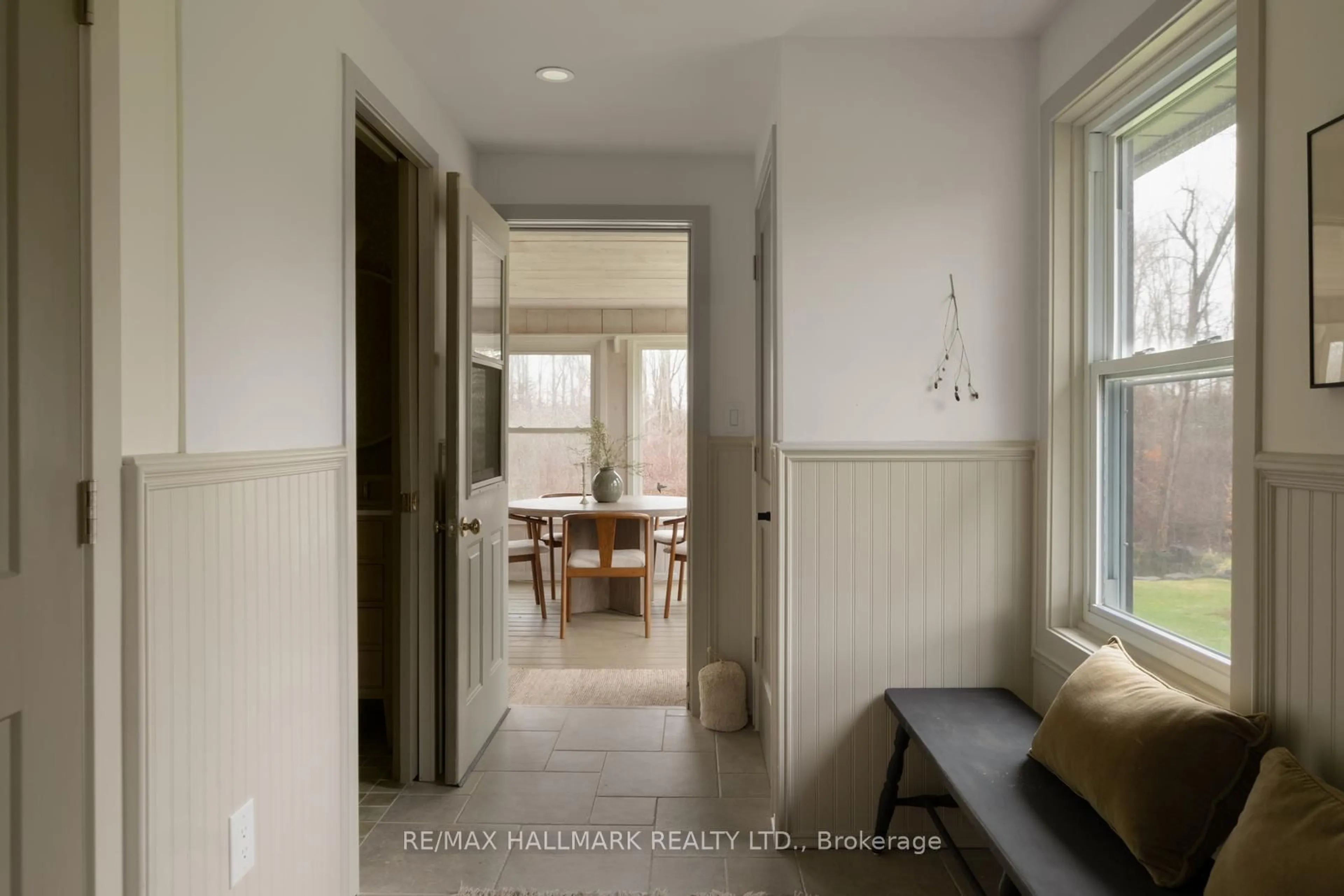 Indoor entryway for 709 Old Milford Rd, Prince Edward County Ontario K0K 2T0