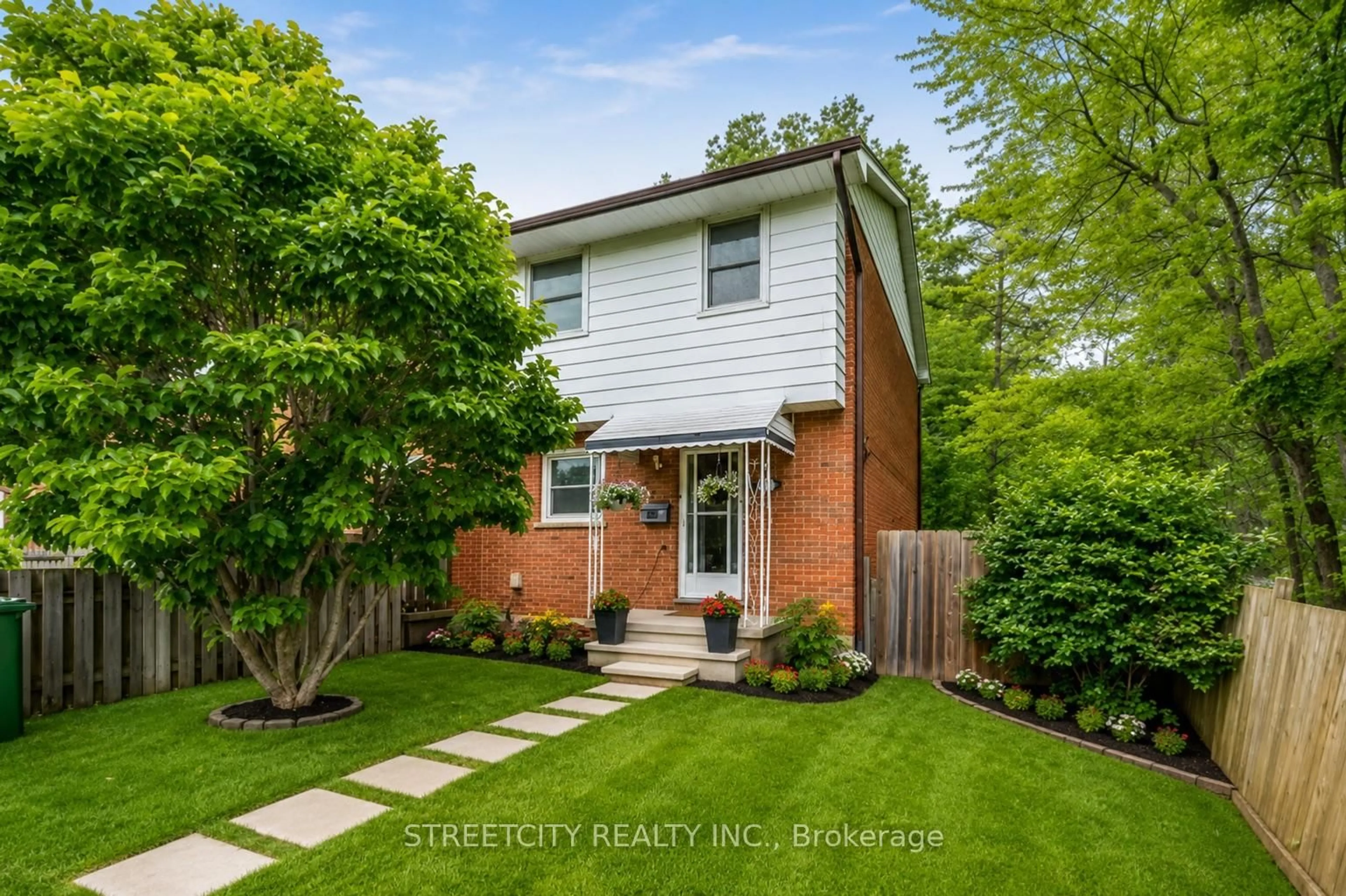 Home with brick exterior material, street for 81 Parkside Dr #5, St. Thomas Ontario N5R 3V1