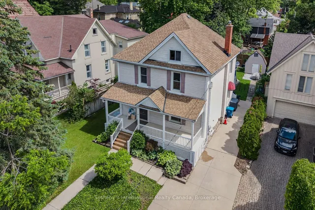 128 Douglas St, Stratford 2