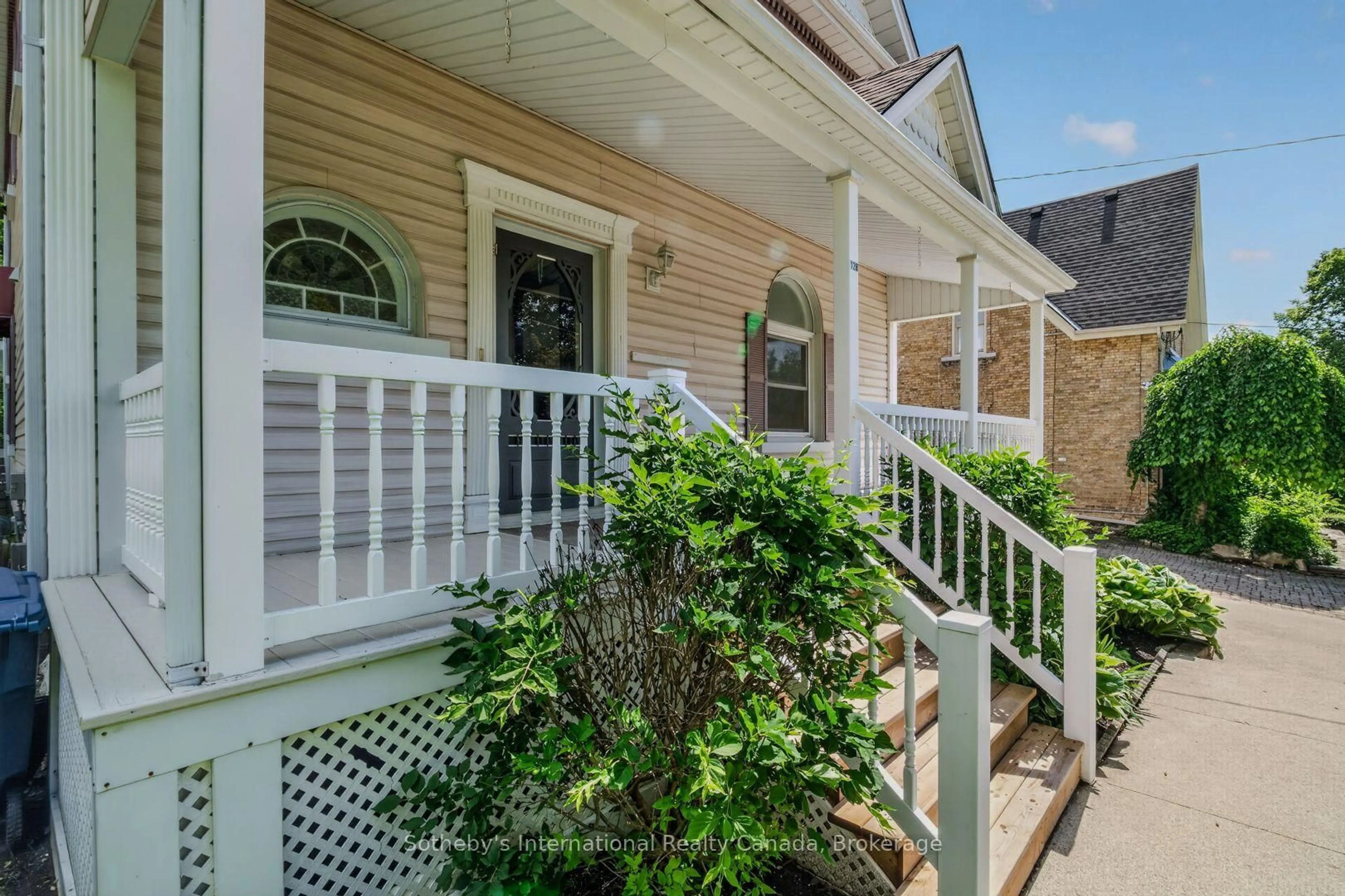 Unknown for 128 Douglas St, Stratford Ontario N5A 5P6