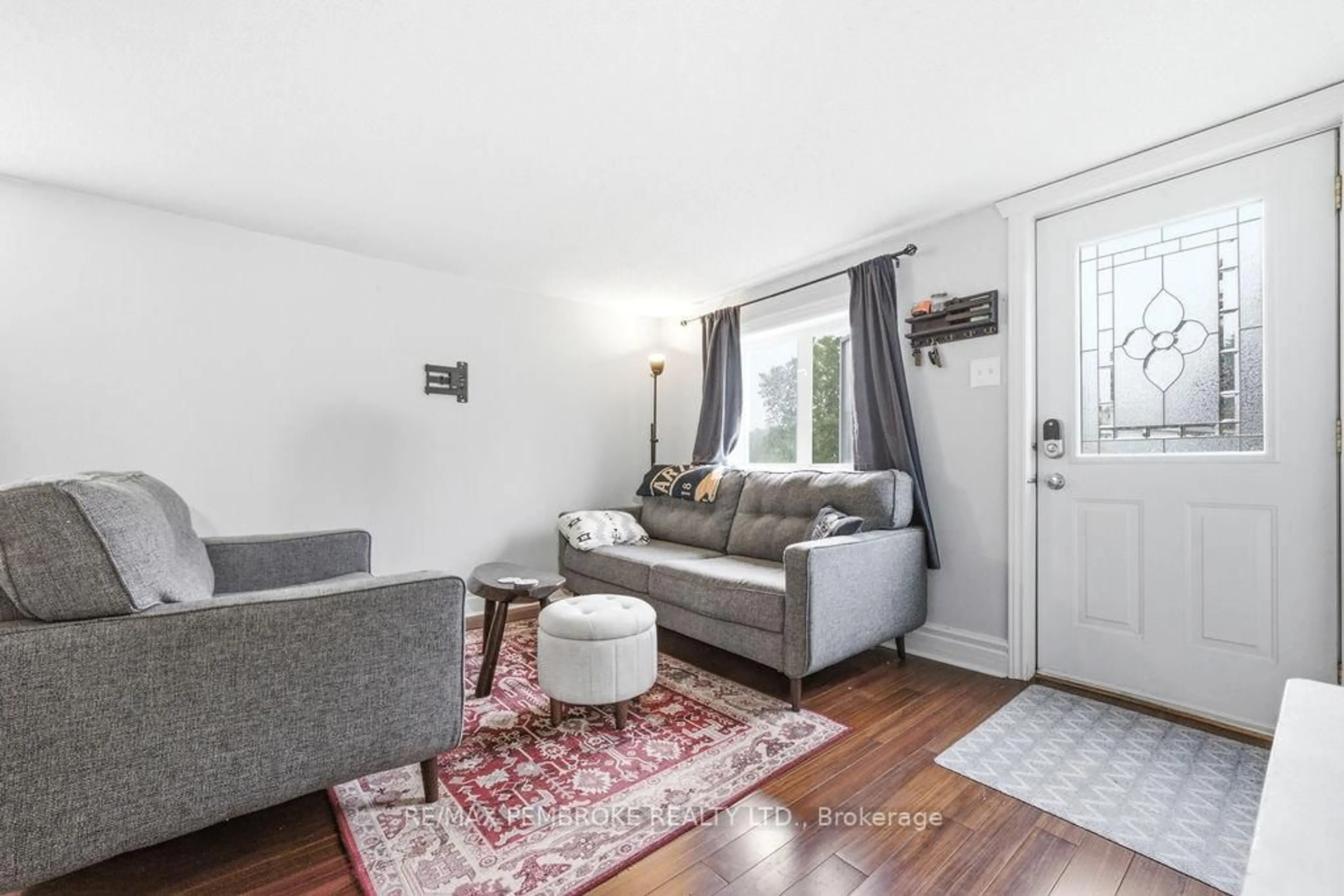 Living room with furniture, unknown for 1 Violet St, Petawawa Ontario K8H 2C2