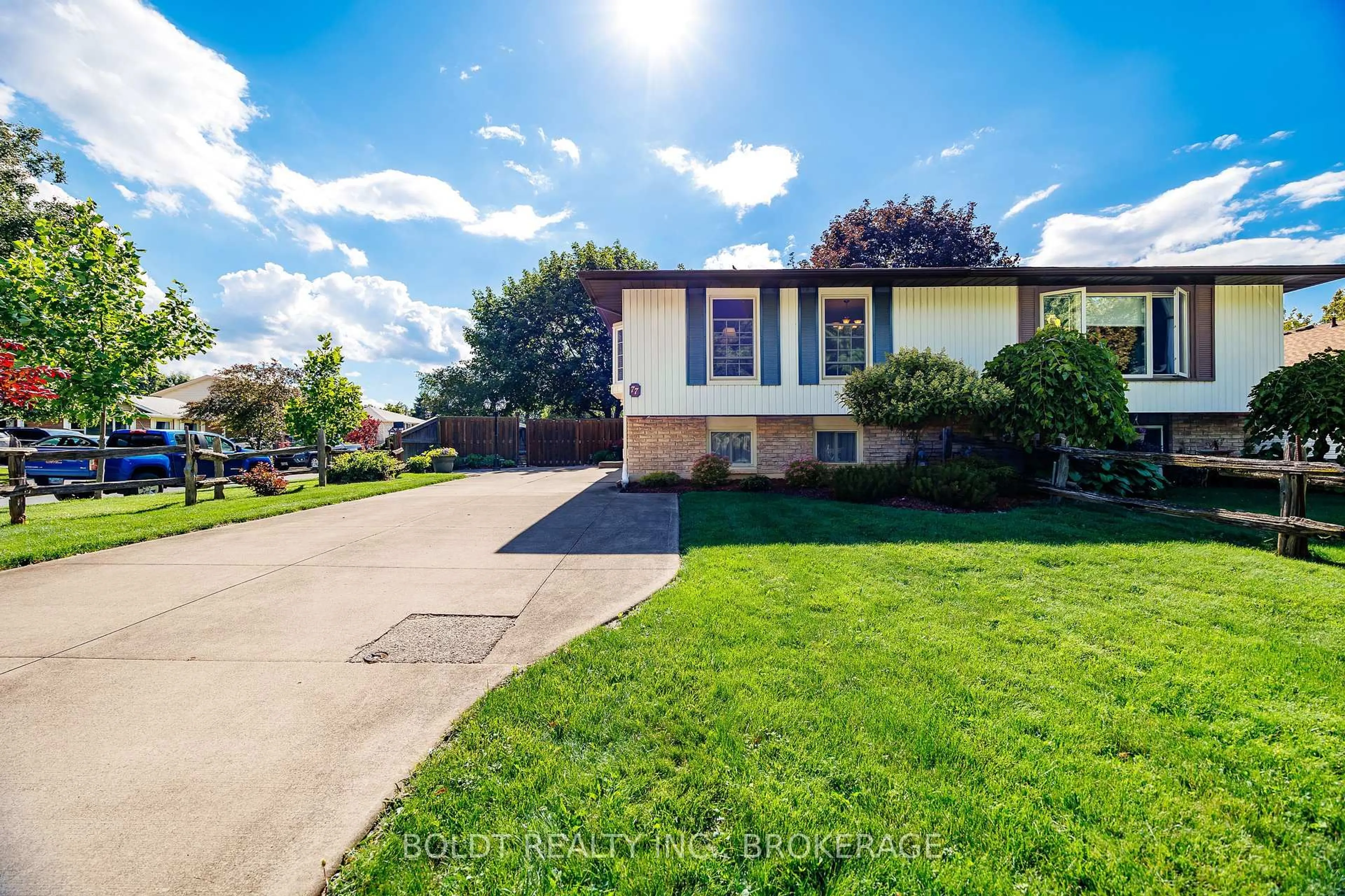 Unknown for 77 Elma St, St. Catharines Ontario L2N 6Z8