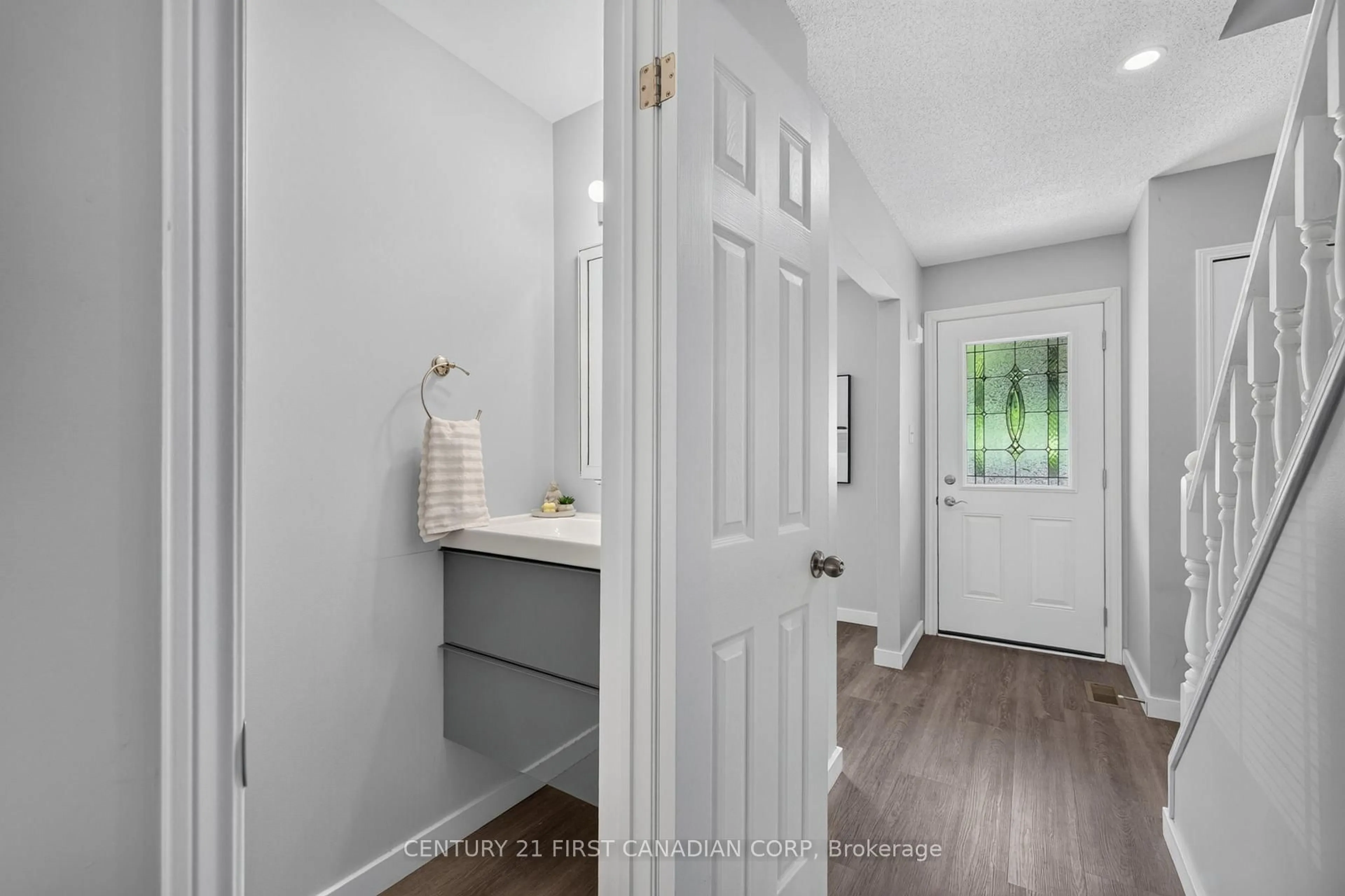 Indoor entryway for 70 Chapman Crt #55, London North Ontario N6G 4Z4