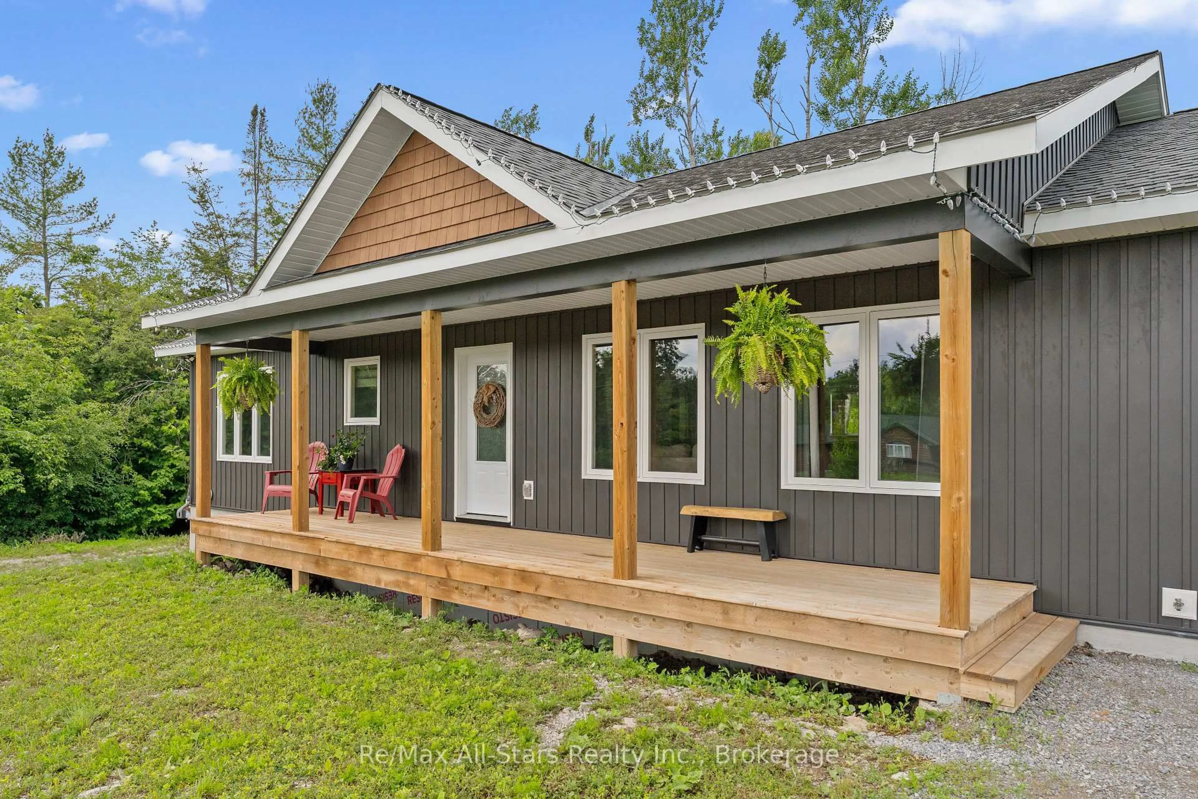Home with vinyl exterior material, unknown for 86 Ellwood Cres, Trent Lakes Ontario K0M 1A0