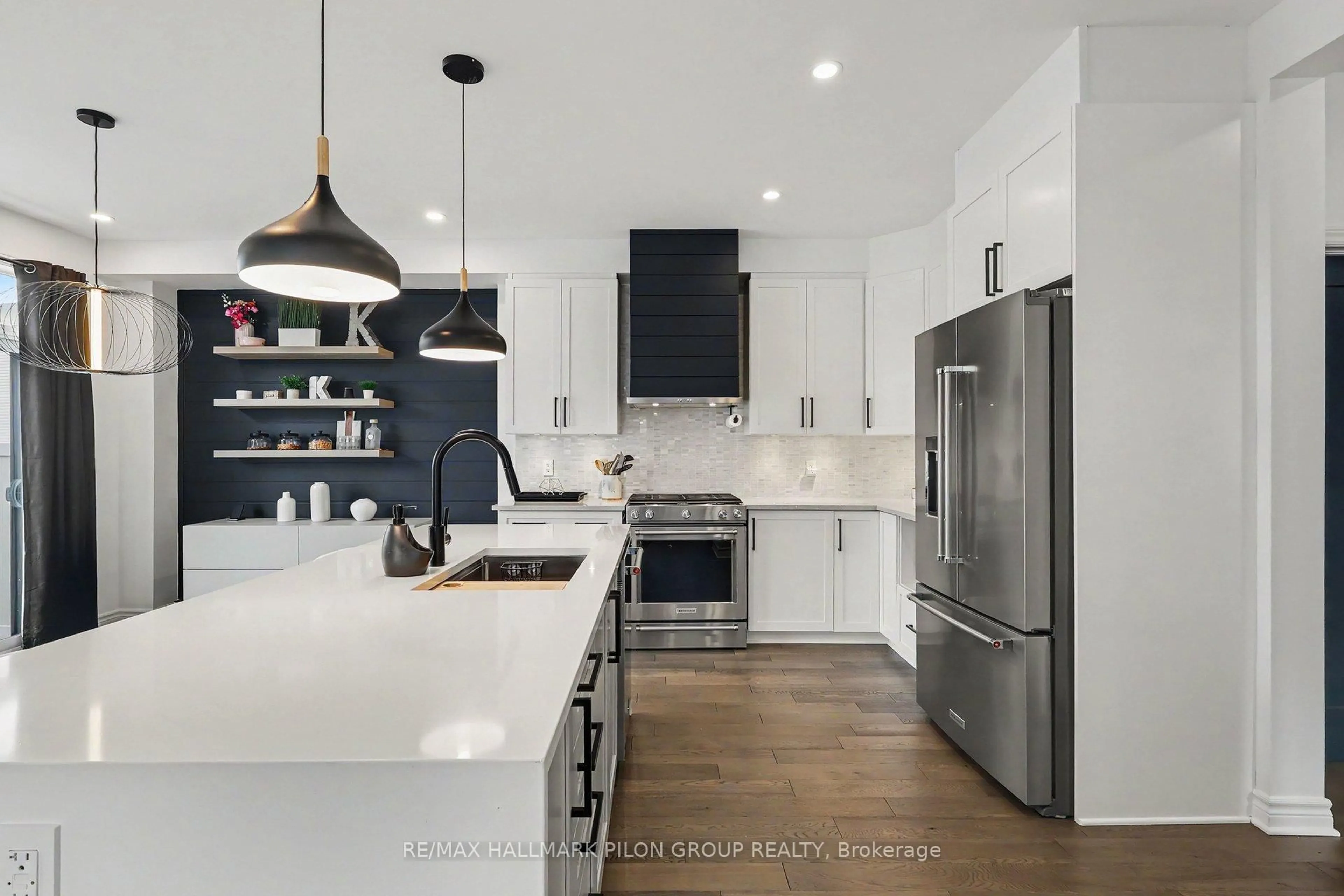 Open concept kitchen, ceramic/tile floor for 368 Hepatica Way, Ottawa Ontario K4A 0Z1